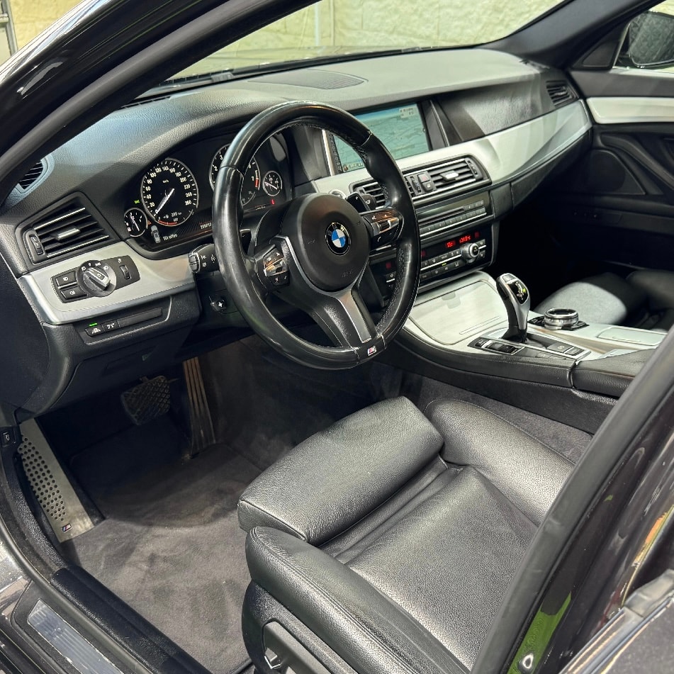 BMW 528i Touring xDrive Steptronic-image-7