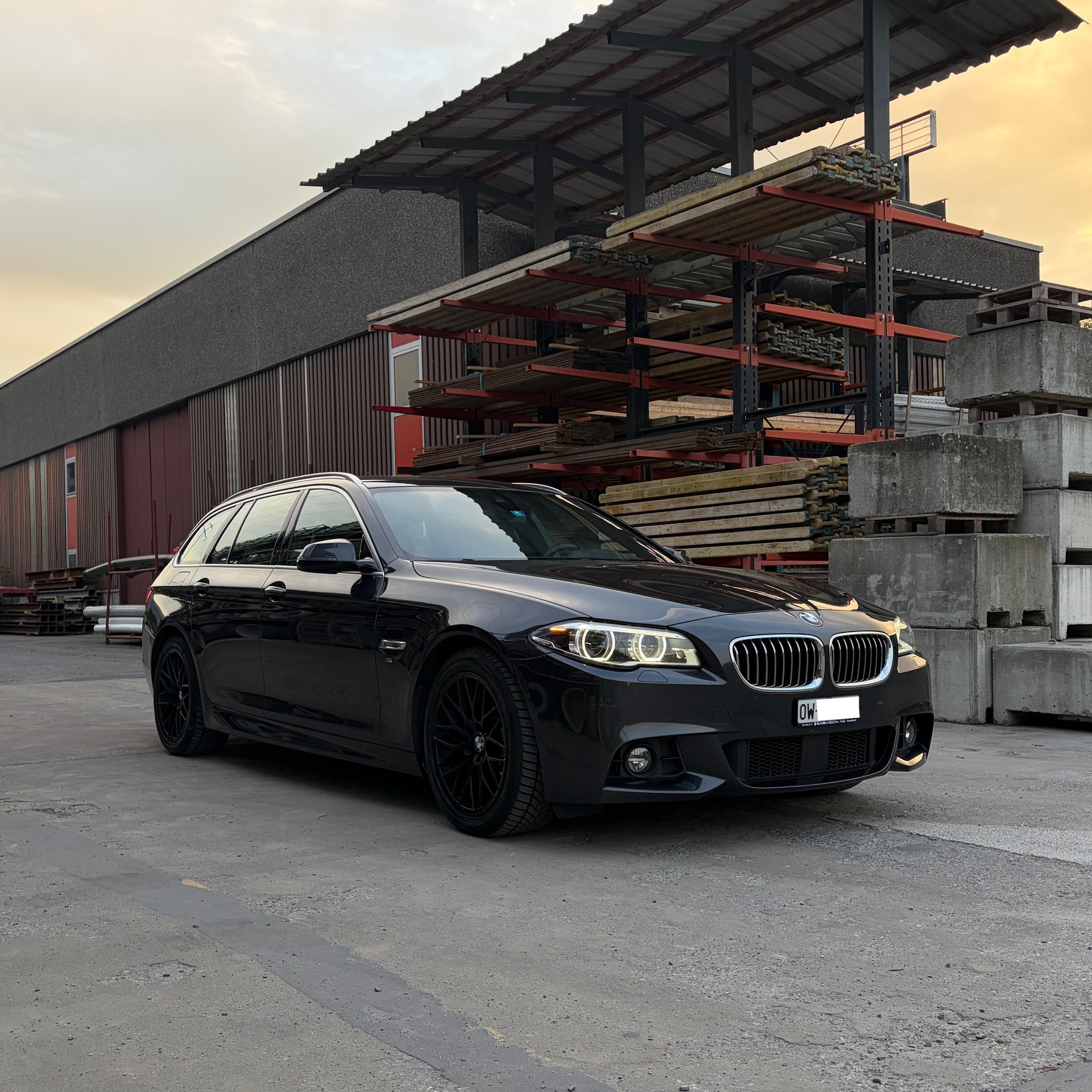 BMW 528i Touring xDrive Steptronic-image-2