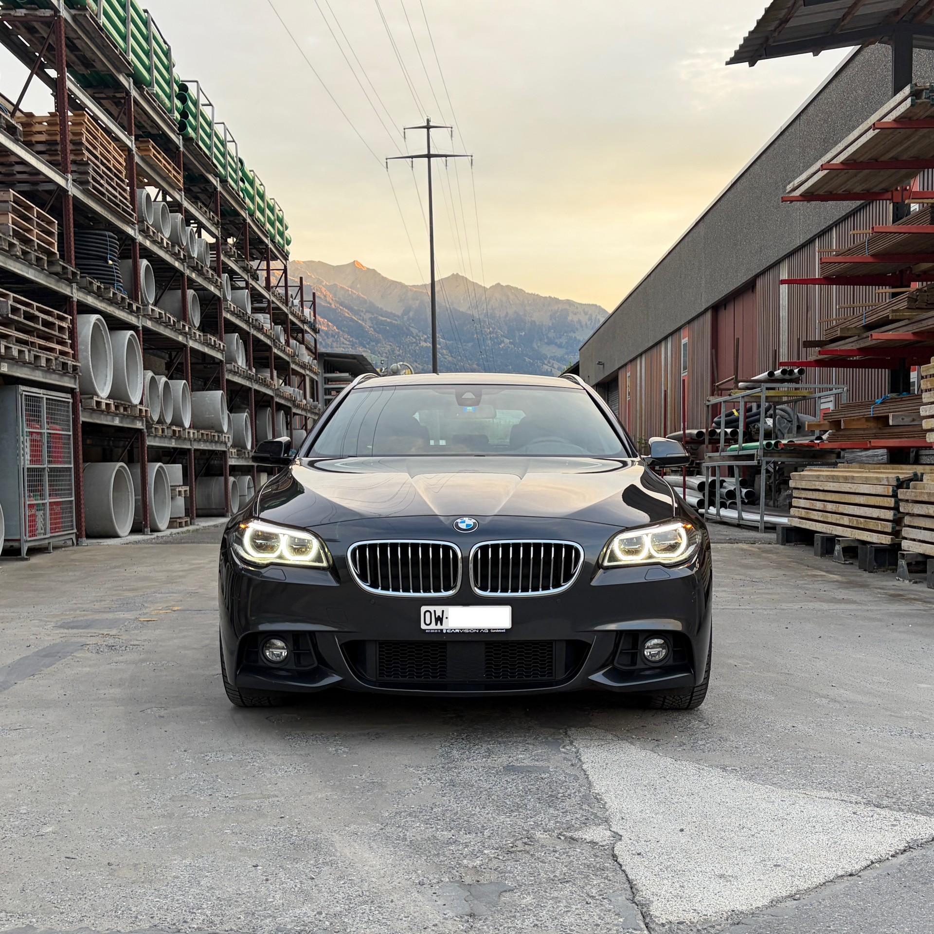 BMW 528i Touring xDrive Steptronic-image-1