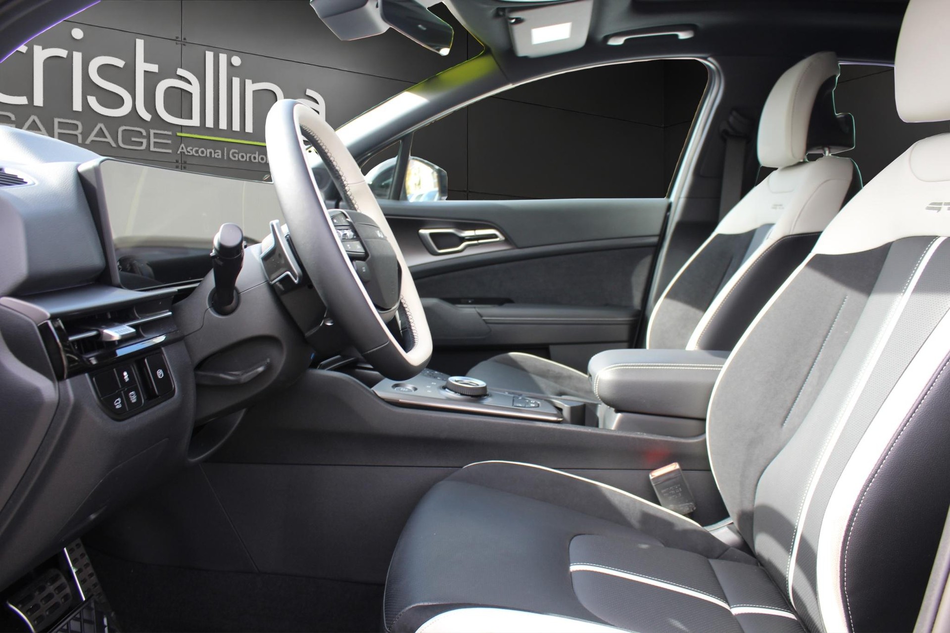 KIA Sportage 1.6 T-GDi Hybrid GT-Line-image-6