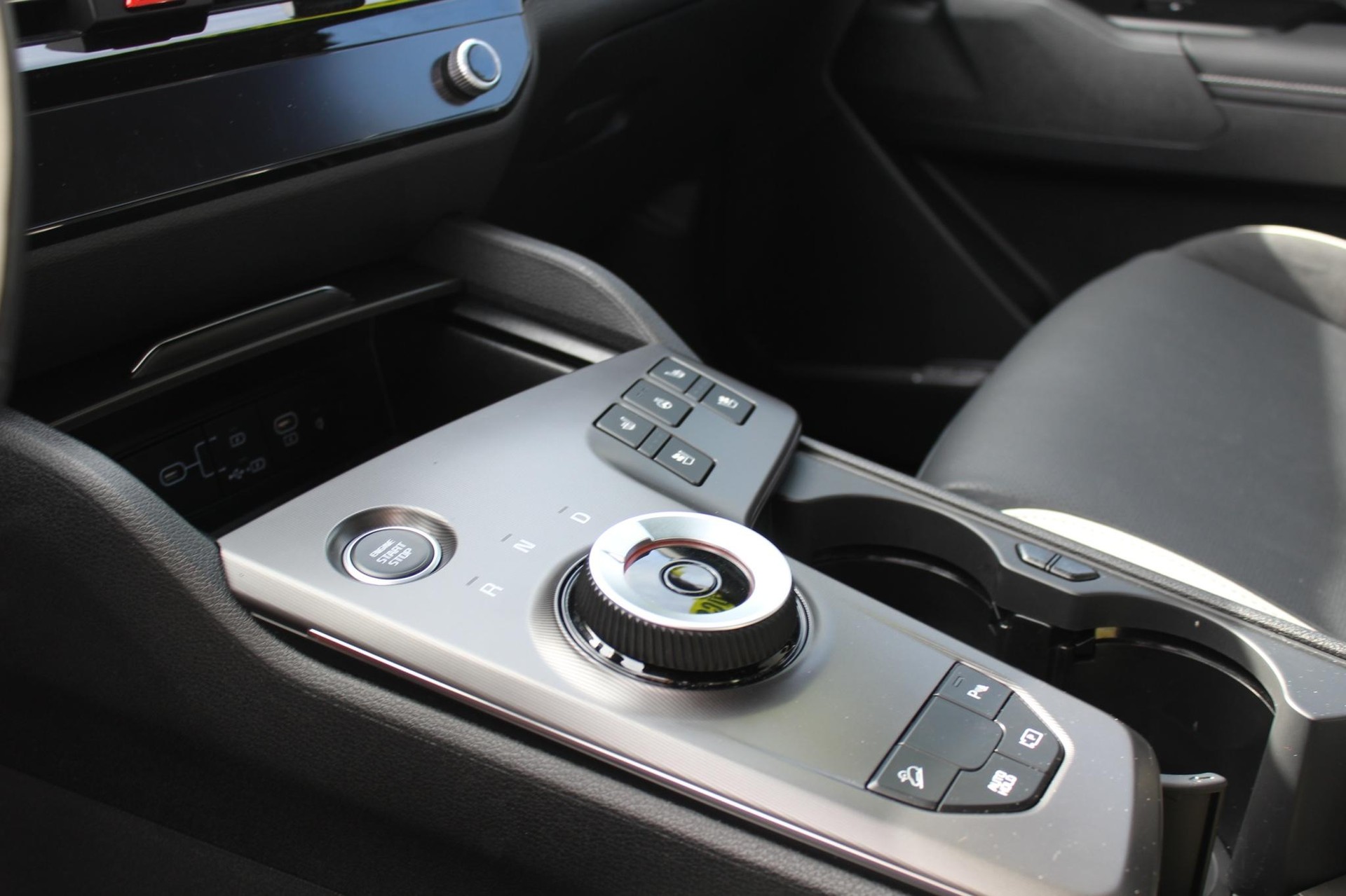 KIA Sportage 1.6 T-GDi Hybrid GT-Line-image-8