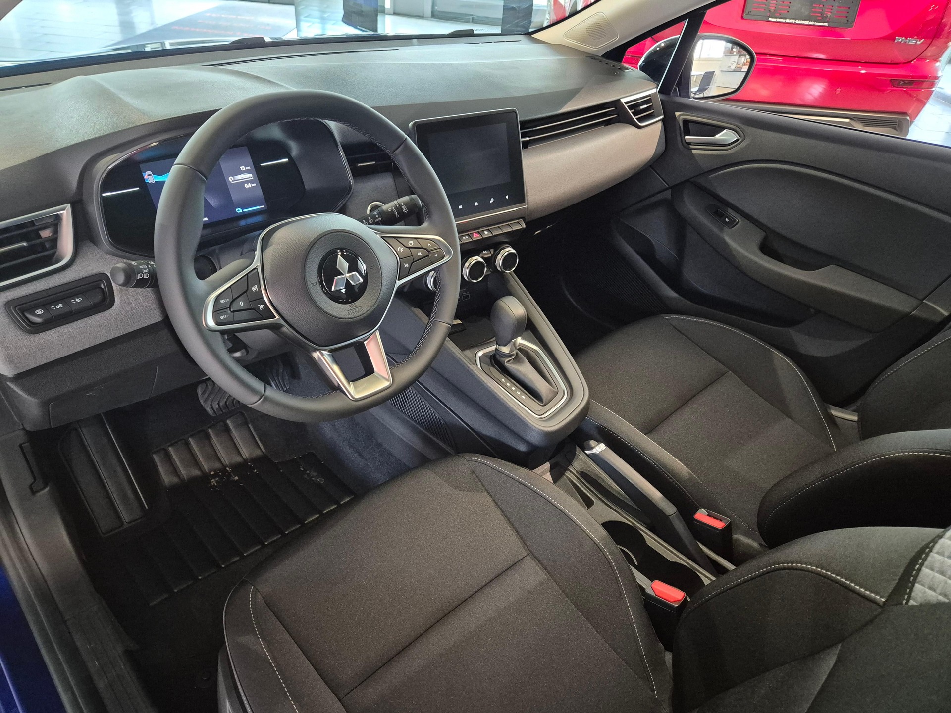 MITSUBISHI Colt 1.6 HEV Invite+-image-14