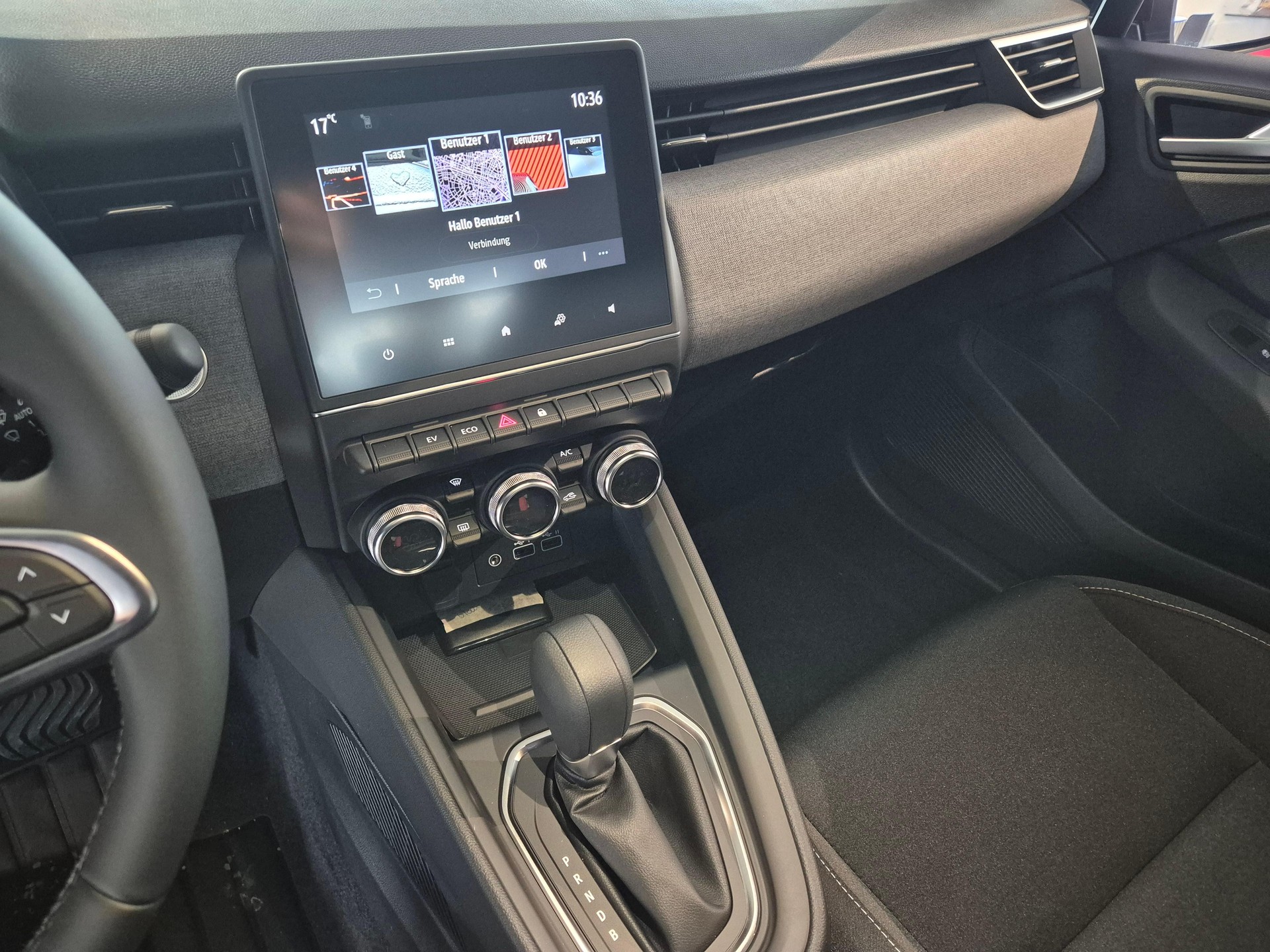 MITSUBISHI Colt 1.6 HEV Invite+-image-18