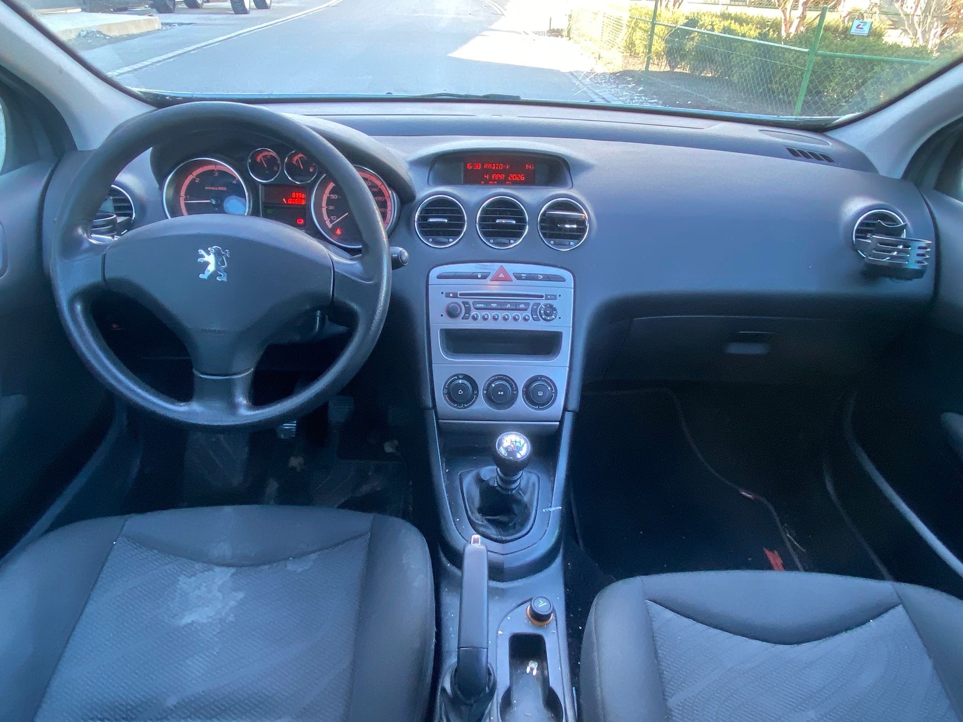 PEUGEOT 308 SW 1.6 HDI Trendy-image-8