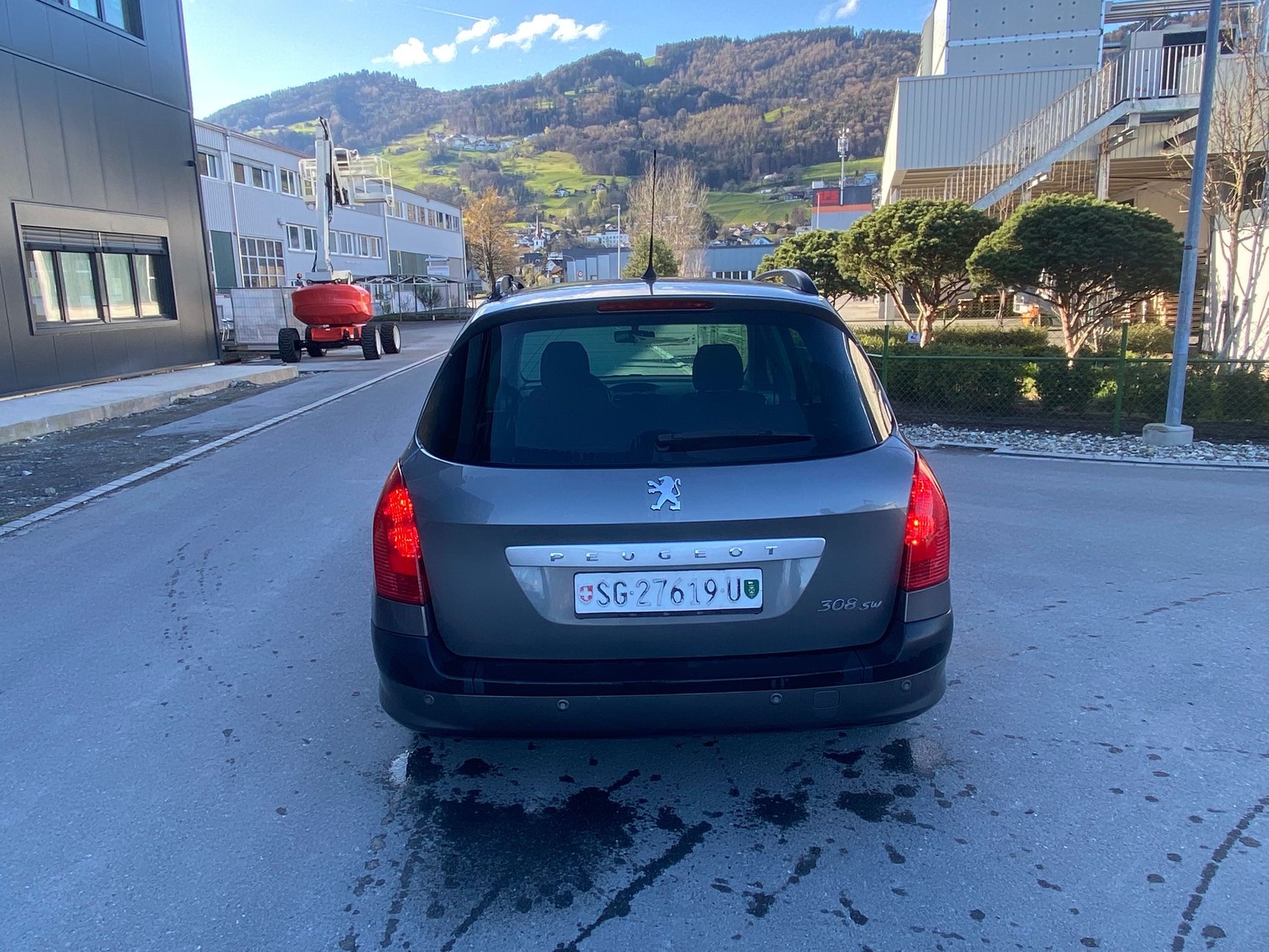 PEUGEOT 308 SW 1.6 HDI Trendy-image-3