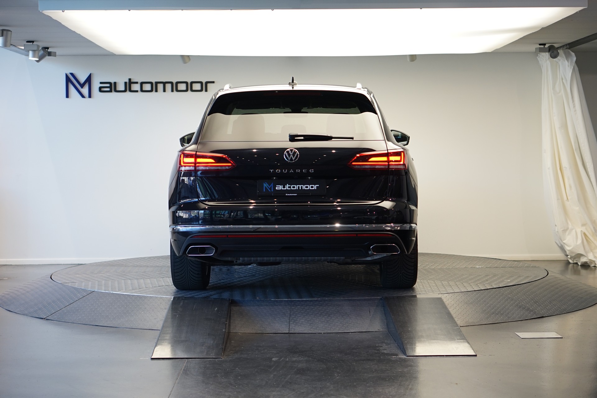 VW Touareg 3.0 TDI Atmosphere Tiptronic-image-5