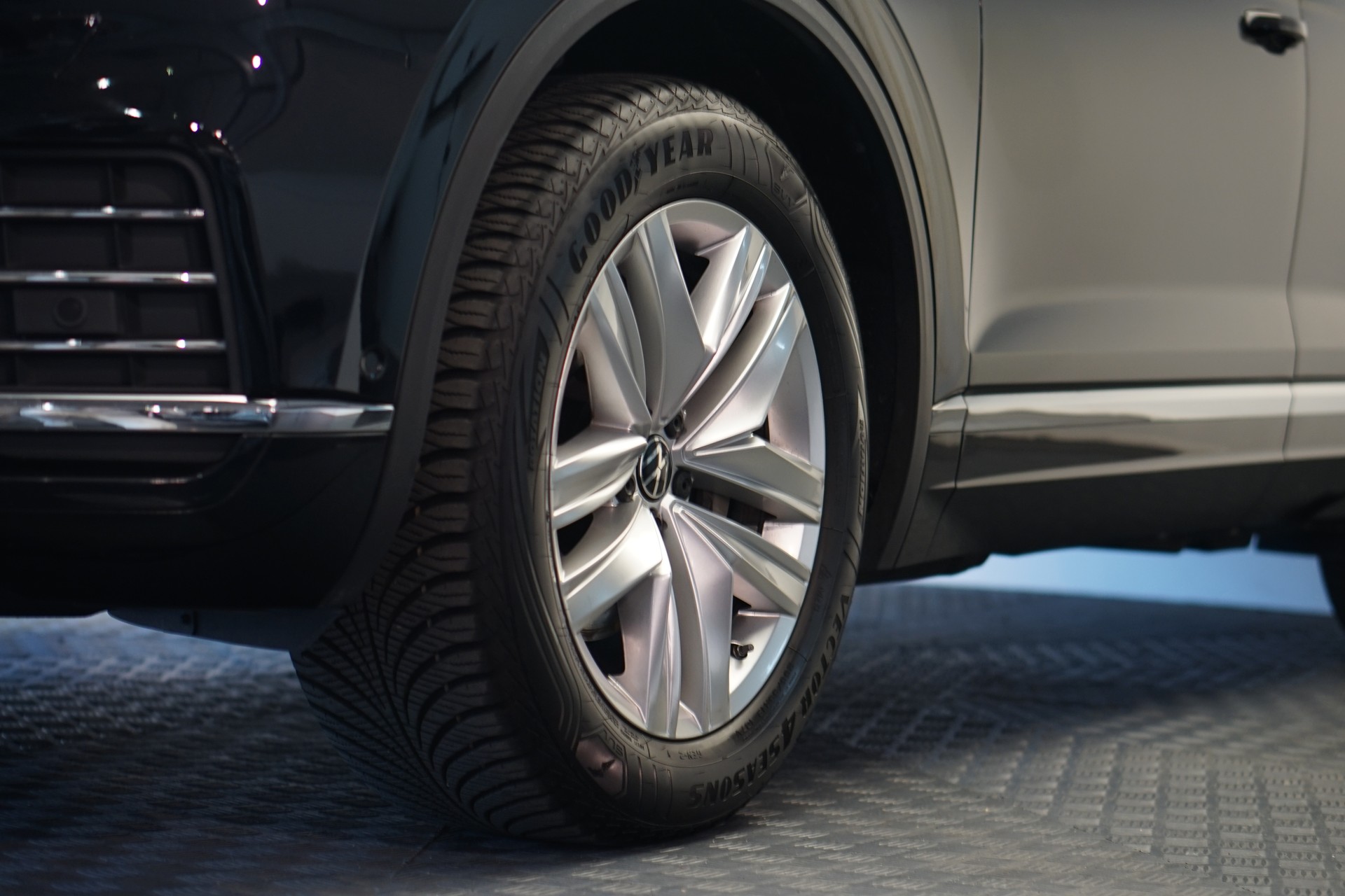 VW Touareg 3.0 TDI Atmosphere Tiptronic-image-39