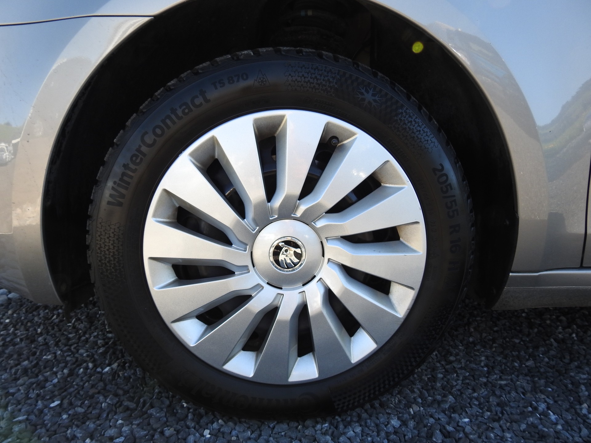 SKODA Octavia Combi 2.0 TDI Swiss Edition 4x4 DSG-image-9