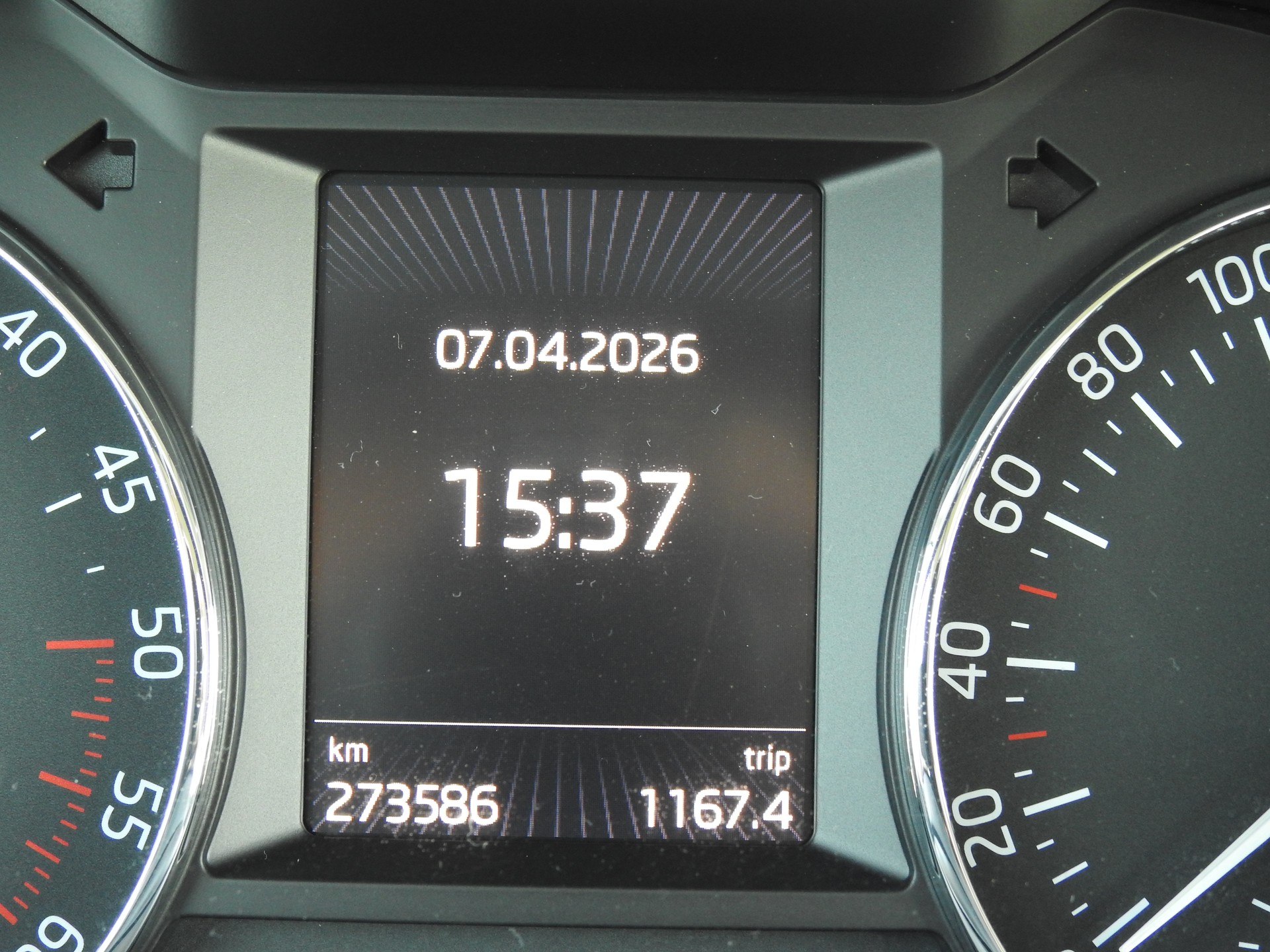 SKODA Octavia Combi 2.0 TDI Swiss Edition 4x4 DSG-image-23