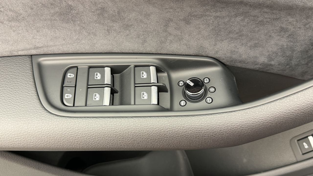 AUDI Q7 SUV TDI quattro 210 kW S Line tiptronic-image-8