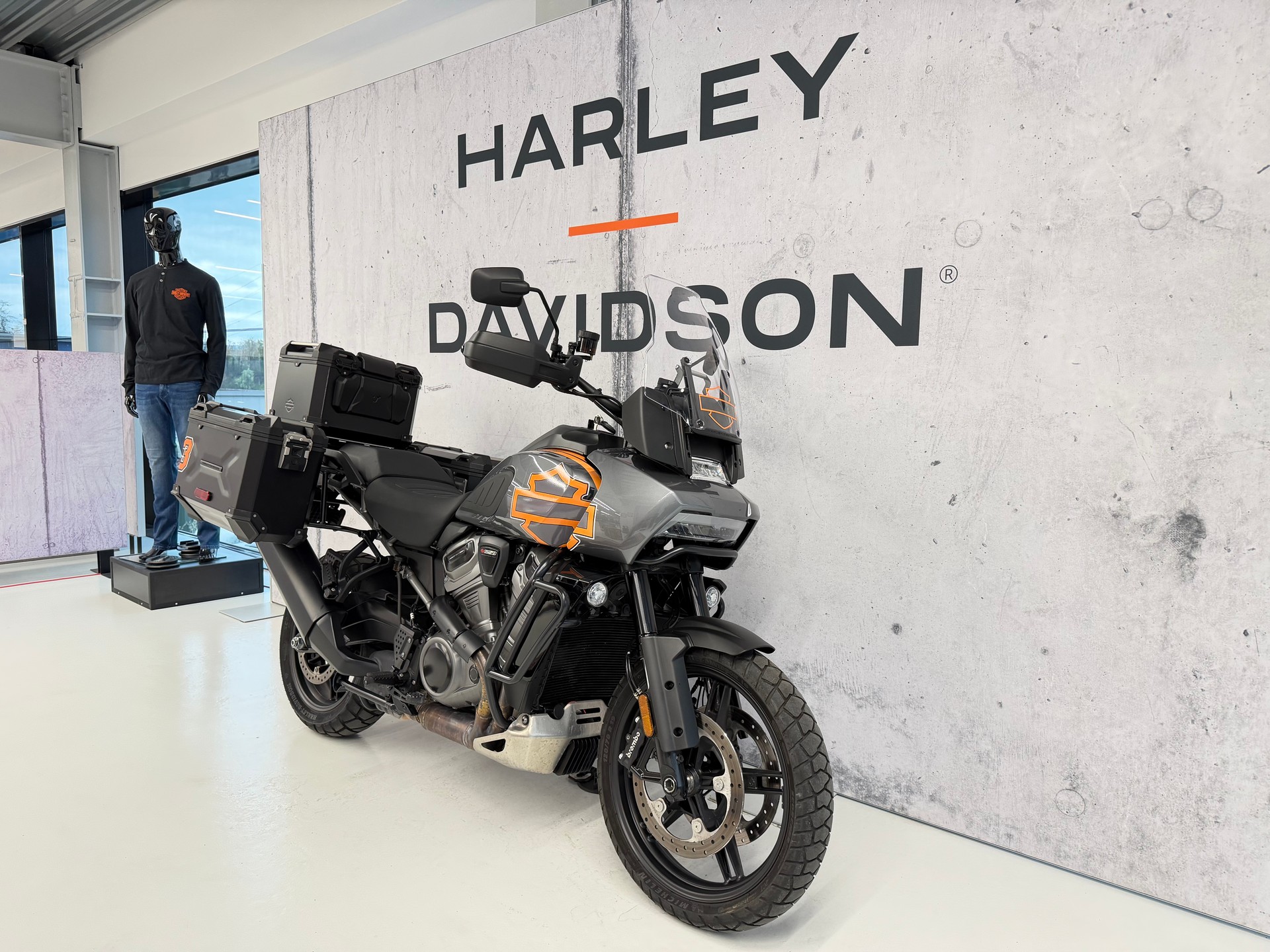 HARLEY-DAVIDSON RA Pan America 1250 Special-showroom-element-1