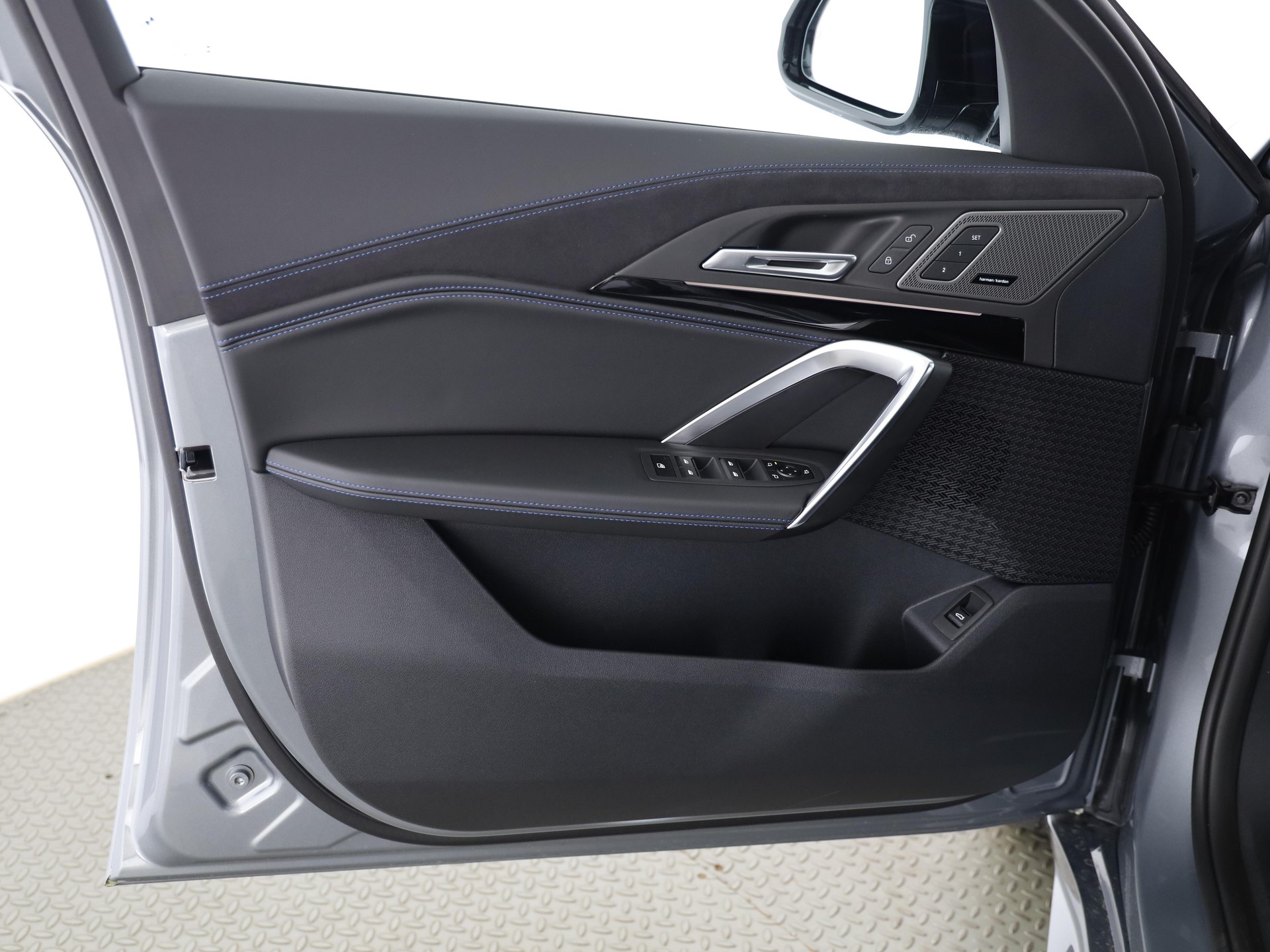 BMW X2 M35i-image-10