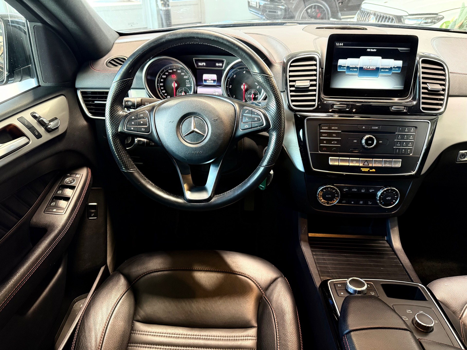 MERCEDES-BENZ GLE Coupé 350 d 4Matic 9G-Tronic-image-9