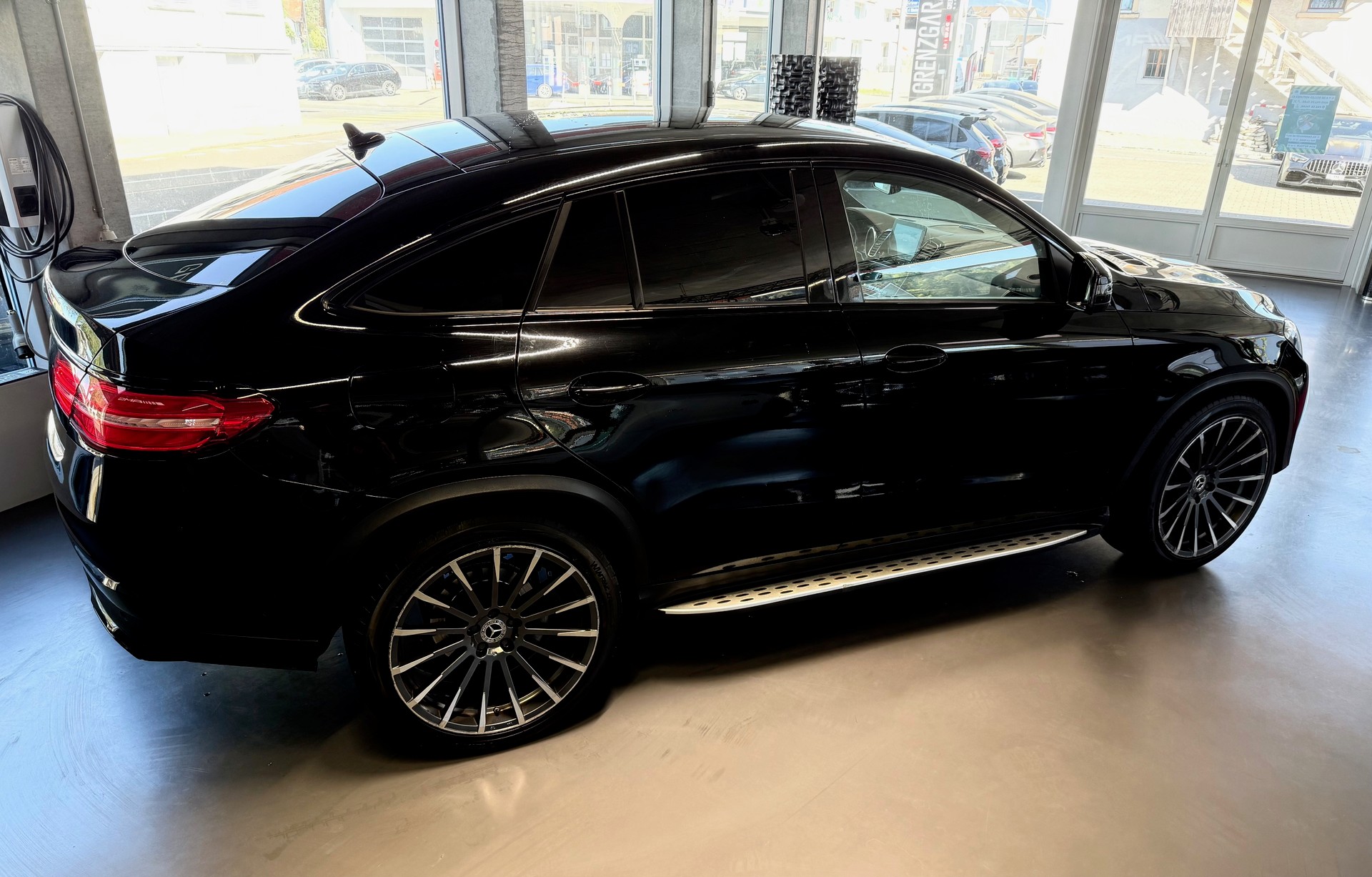 MERCEDES-BENZ GLE Coupé 350 d 4Matic 9G-Tronic-image-4