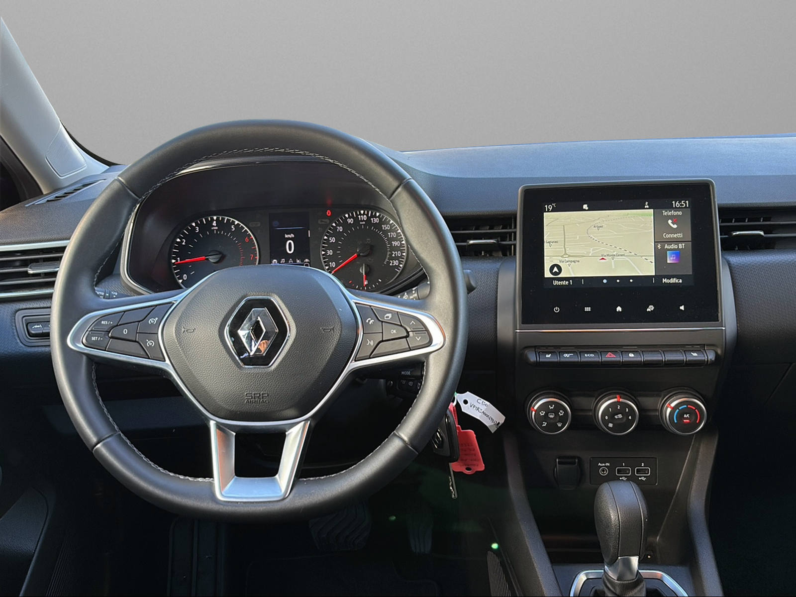 RENAULT Clio 1.0 Equilibre CVT-image-11