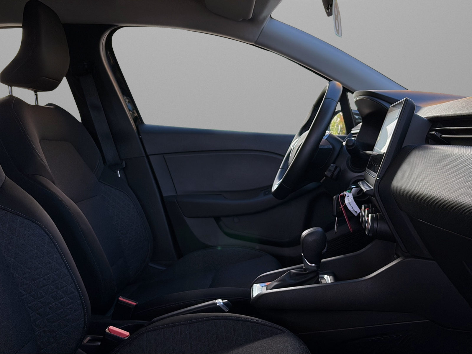 RENAULT Clio 1.0 Equilibre CVT-image-9