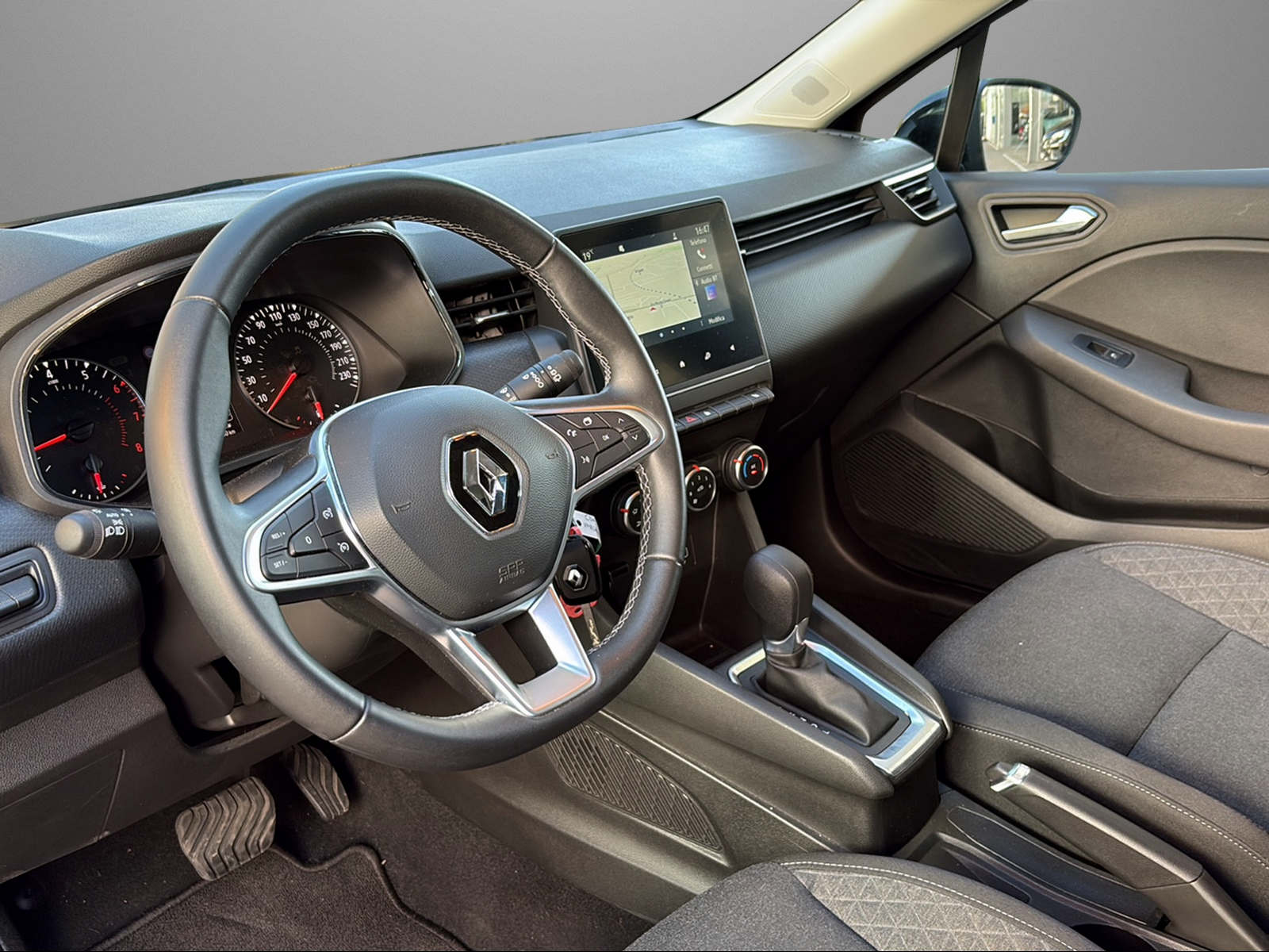 RENAULT Clio 1.0 Equilibre CVT-image-7