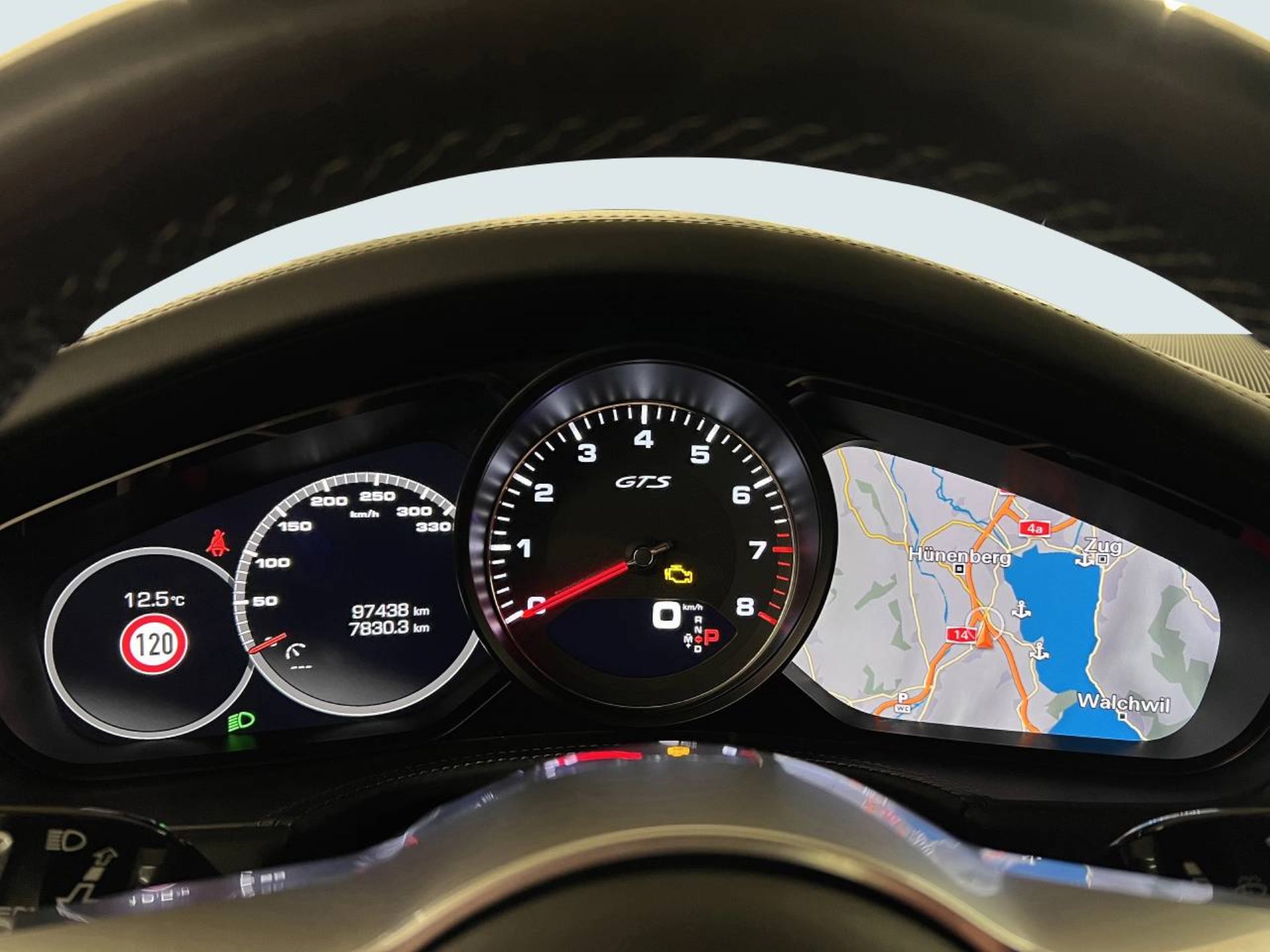 PORSCHE Panamera GTS-image-24