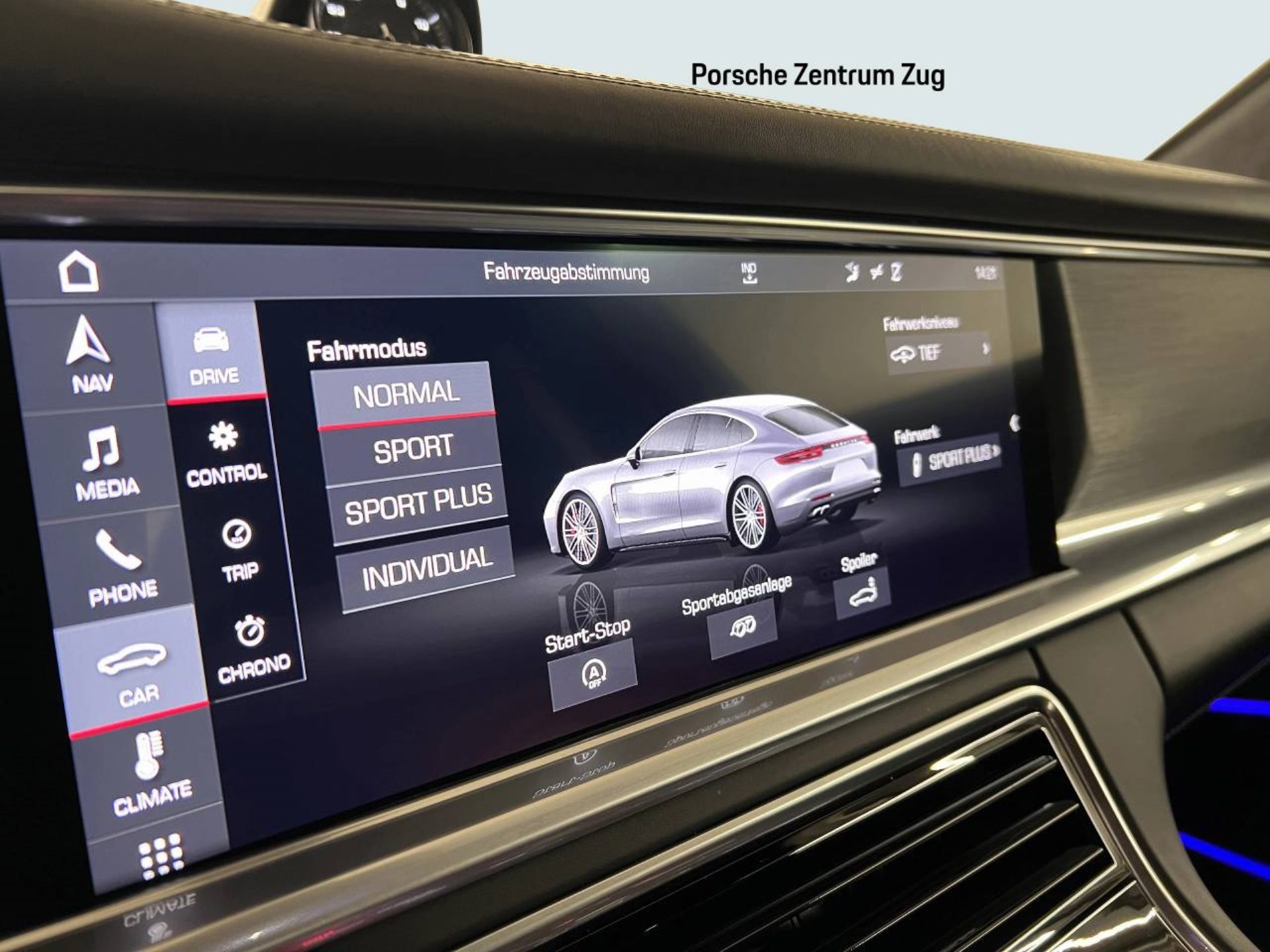 PORSCHE Panamera GTS-image-28