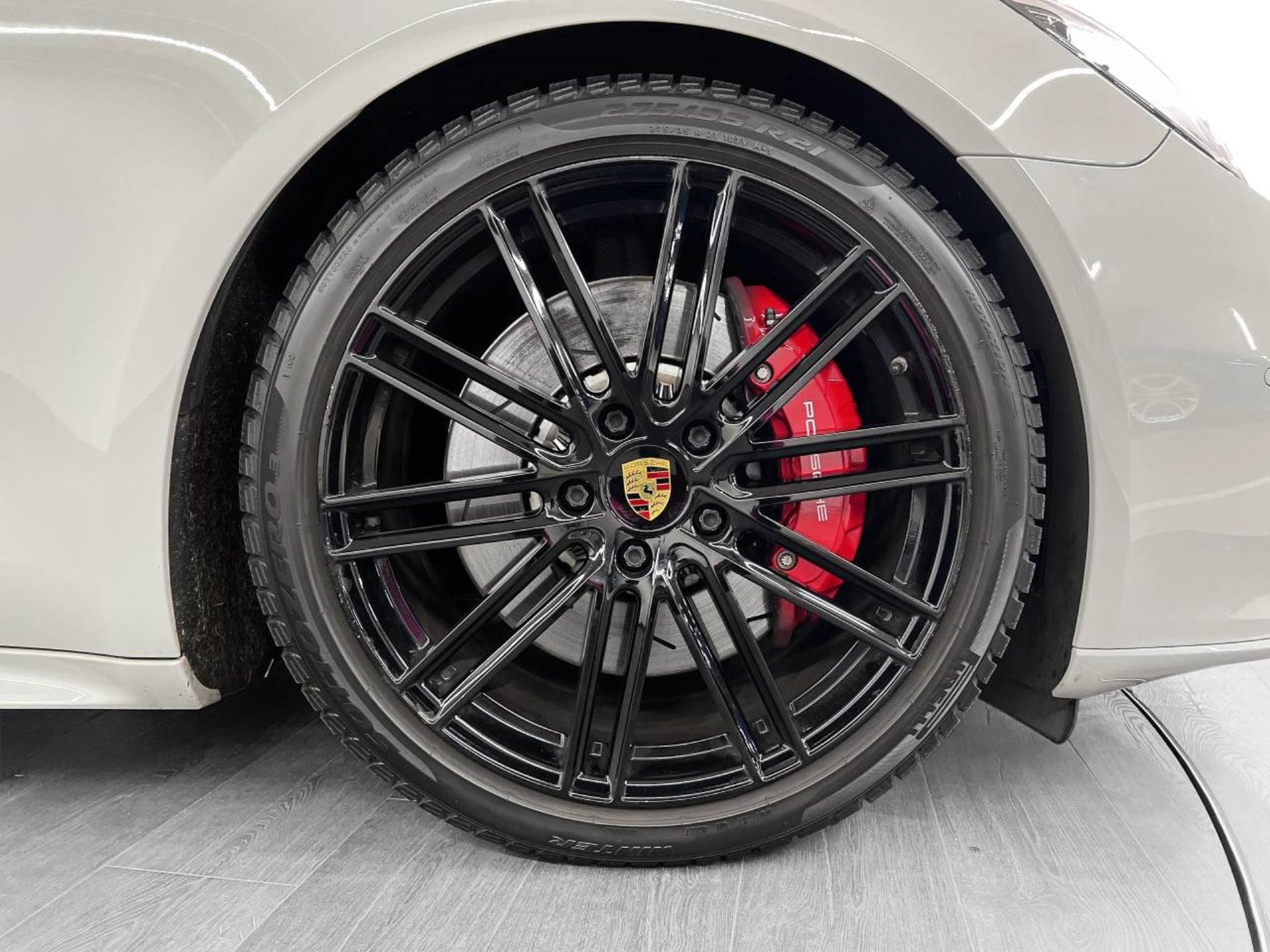 PORSCHE Panamera GTS-image-10