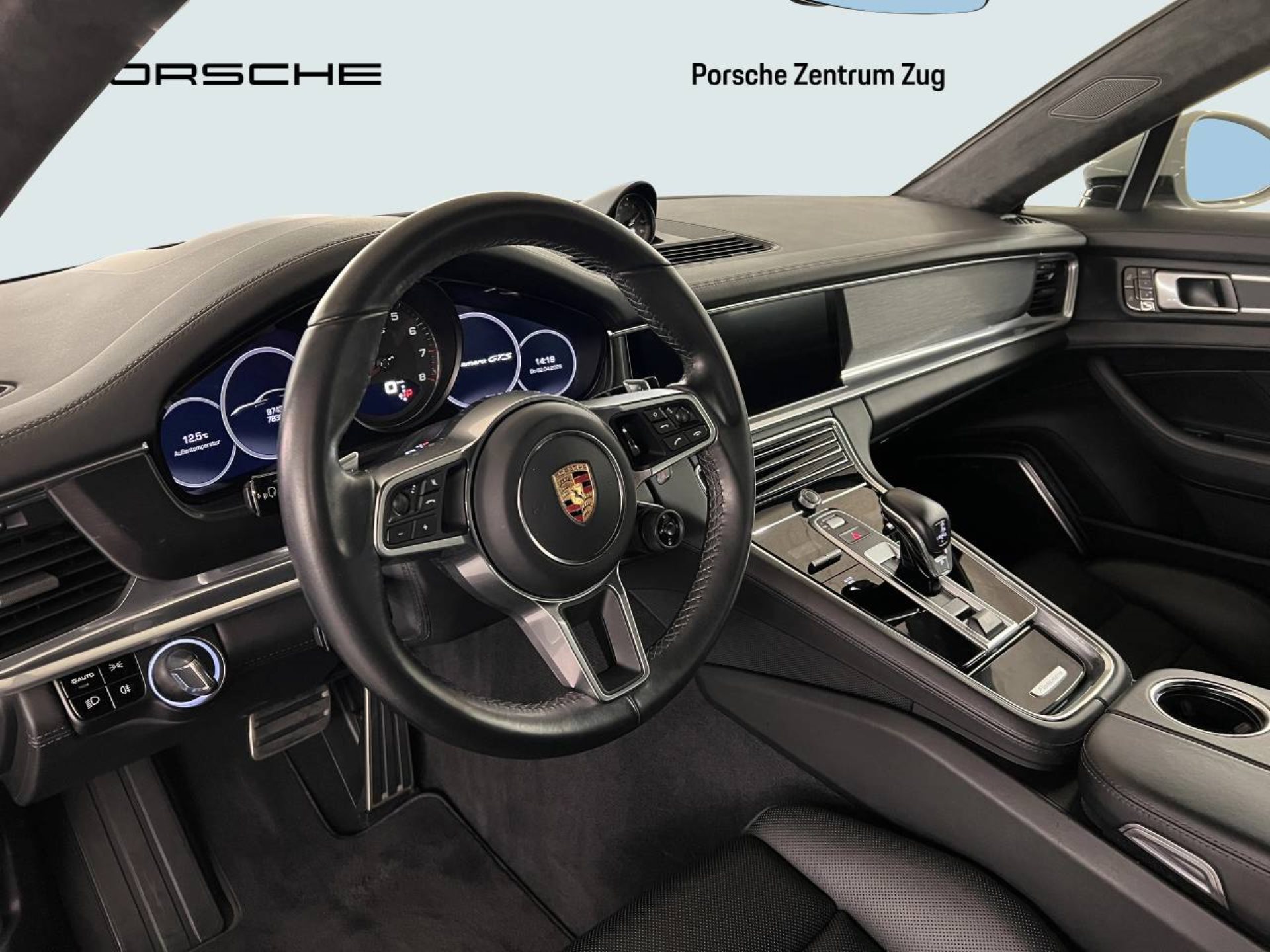 PORSCHE Panamera GTS-image-3