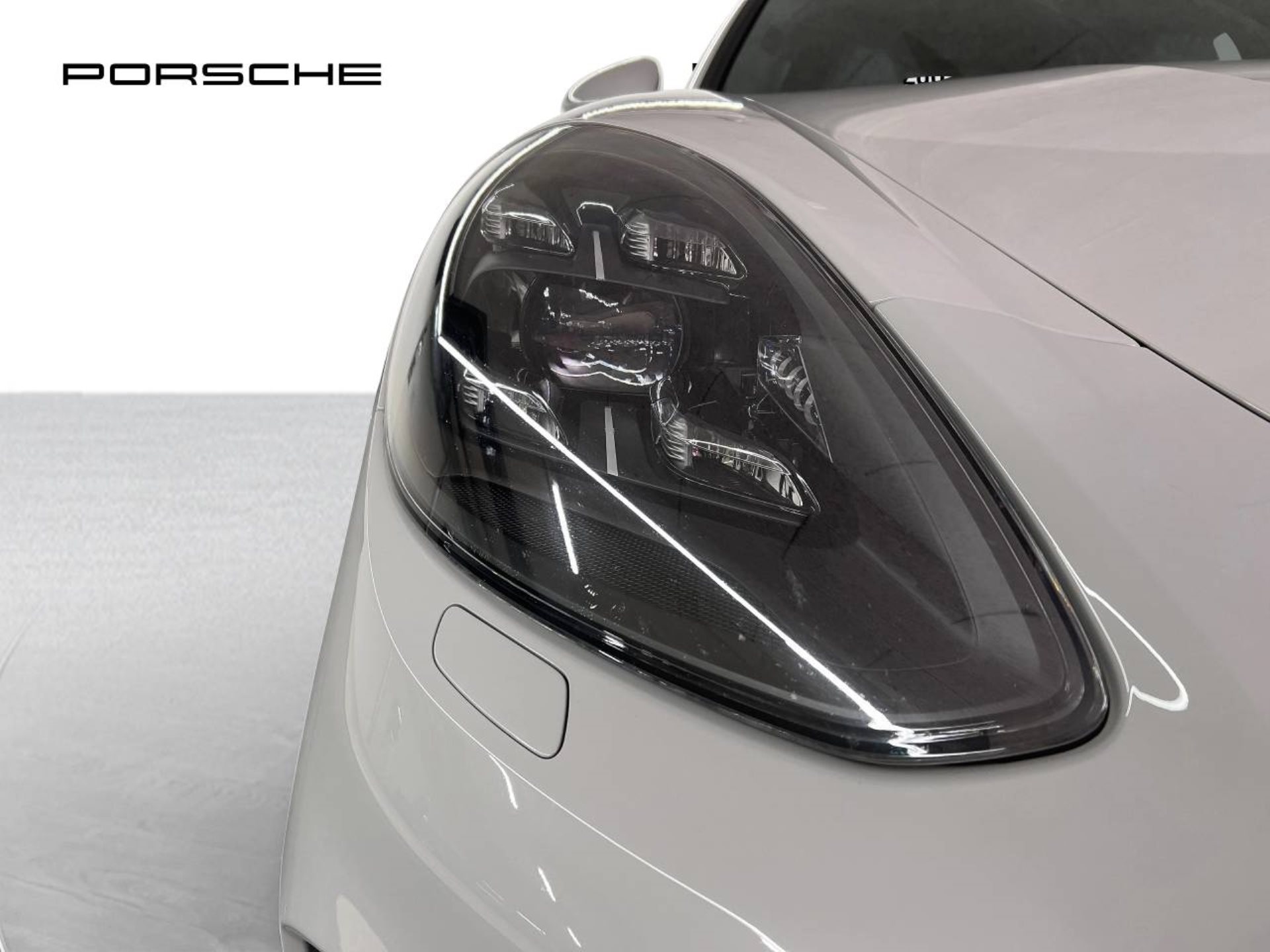 PORSCHE Panamera GTS-image-11