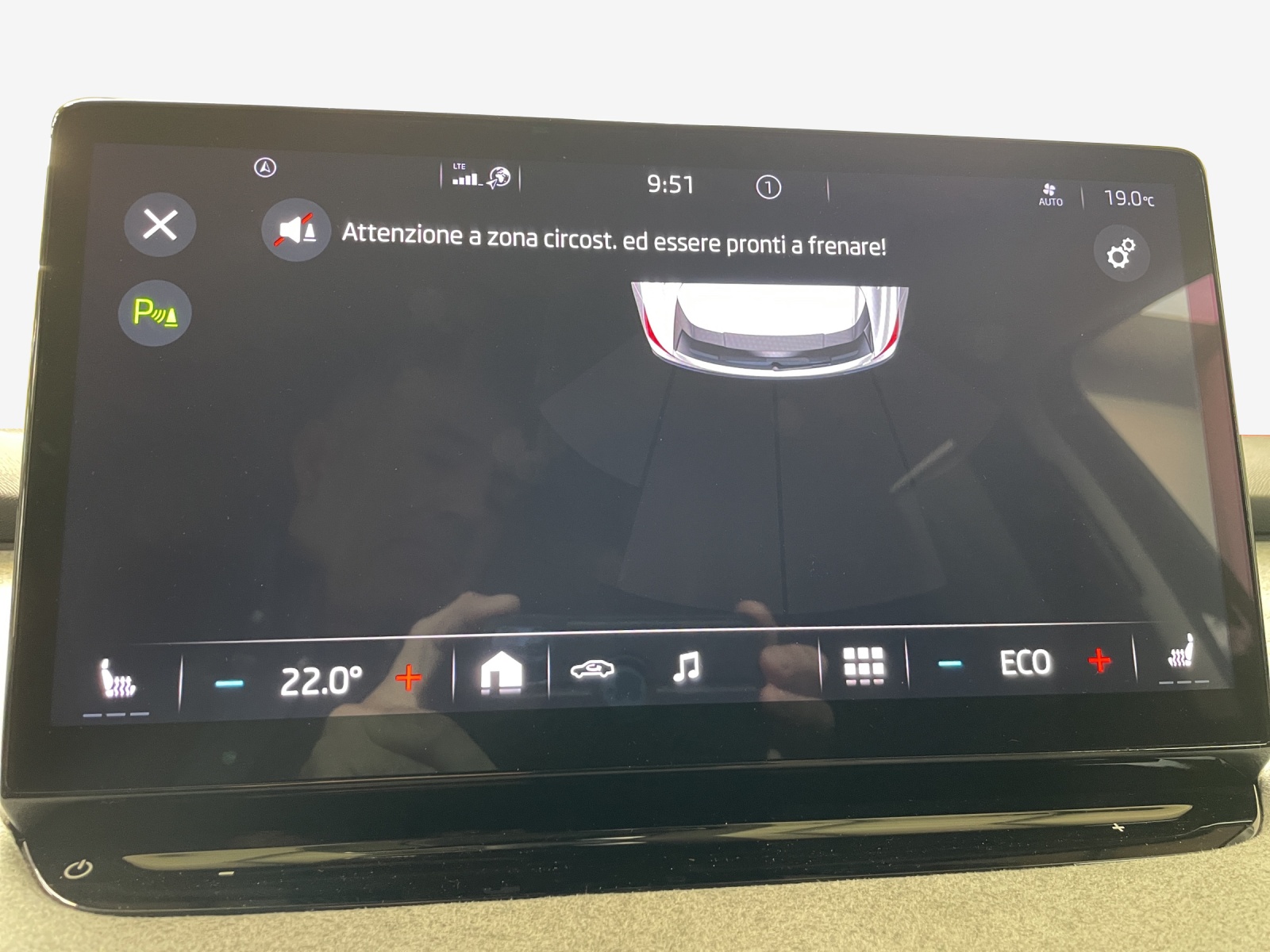 SKODA Enyaq iV 60-image-15