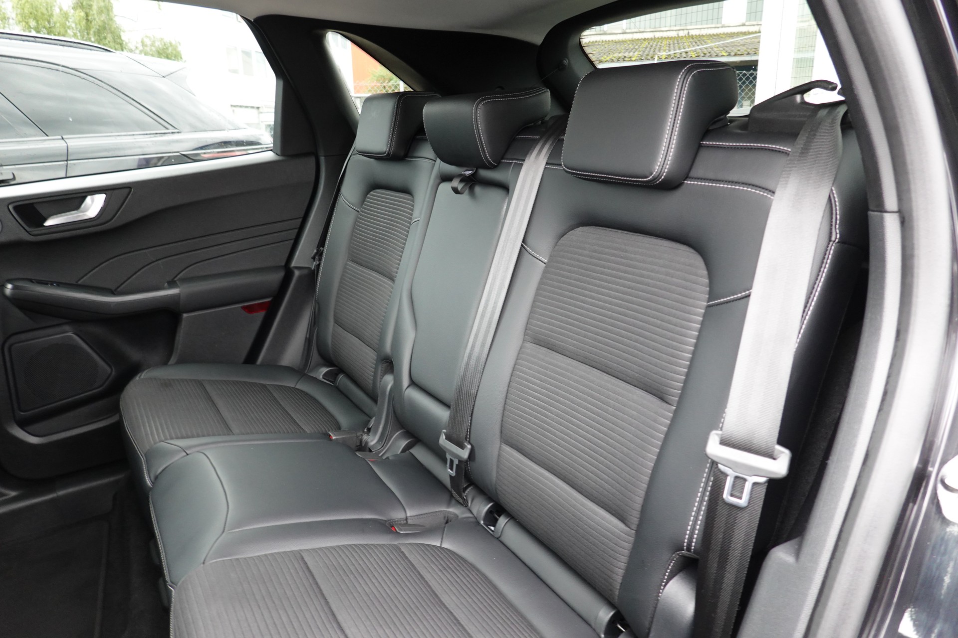 FORD KUGA 2.5 FHEV - "TITANIUM X" - 4WD-image-15