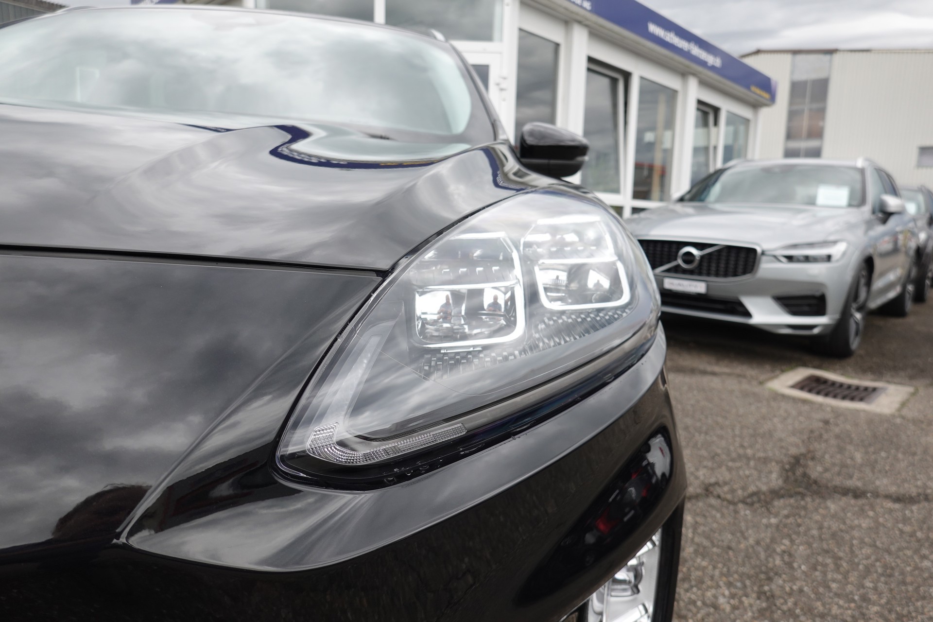 FORD KUGA 2.5 FHEV - "TITANIUM X" - 4WD-image-6