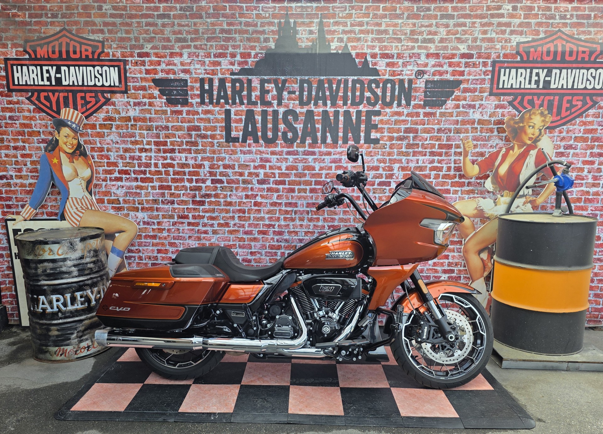 HARLEY-DAVIDSON FLTRXSE Road Glide 121 CVO