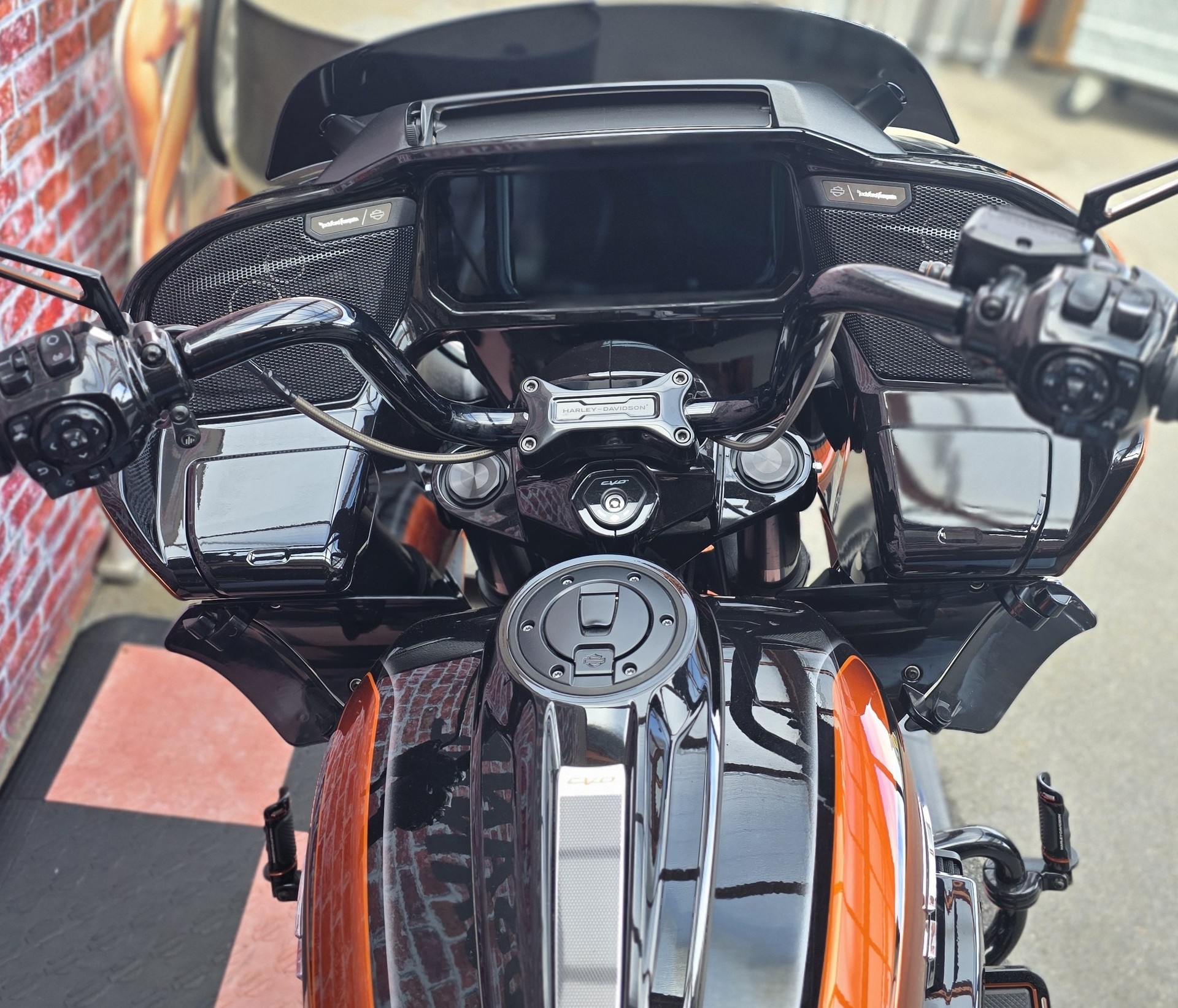 HARLEY-DAVIDSON FLTRXSE Road Glide 121 CVO-image-7