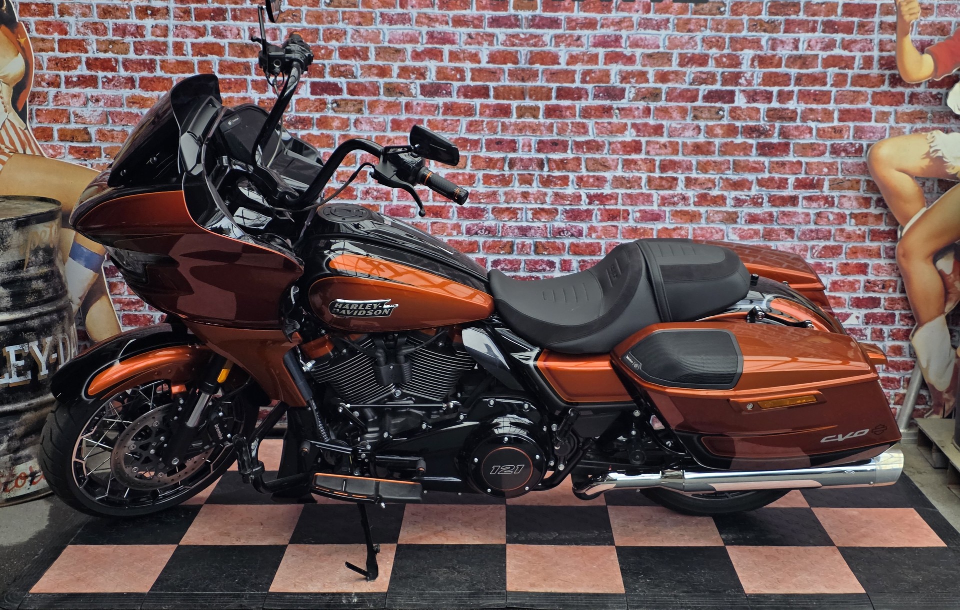 HARLEY-DAVIDSON FLTRXSE Road Glide 121 CVO-showroom-element-2