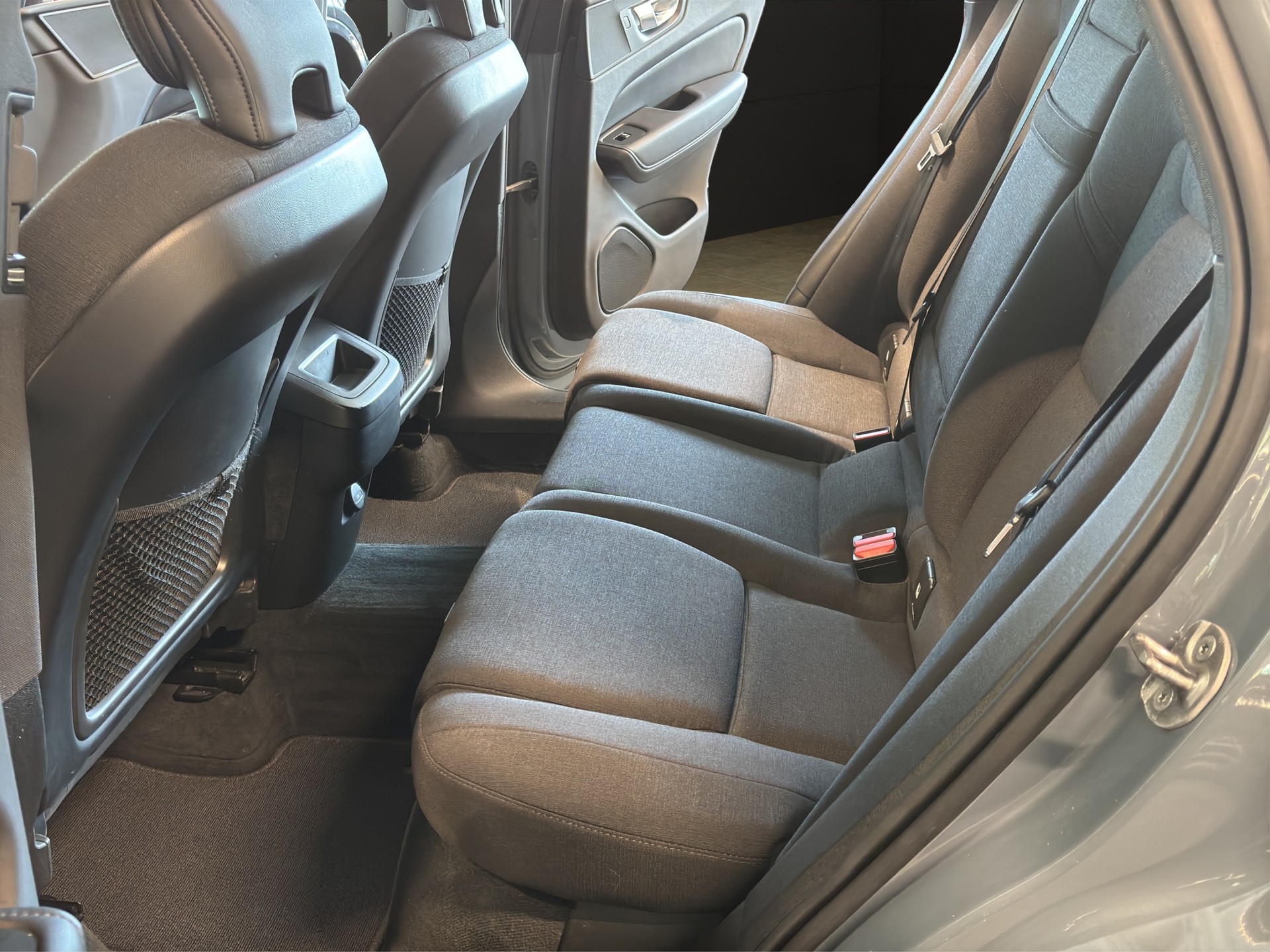 VOLVO XC60 B4 Diesel Mild Hybrid AWD Momentum Geartronic-image-23