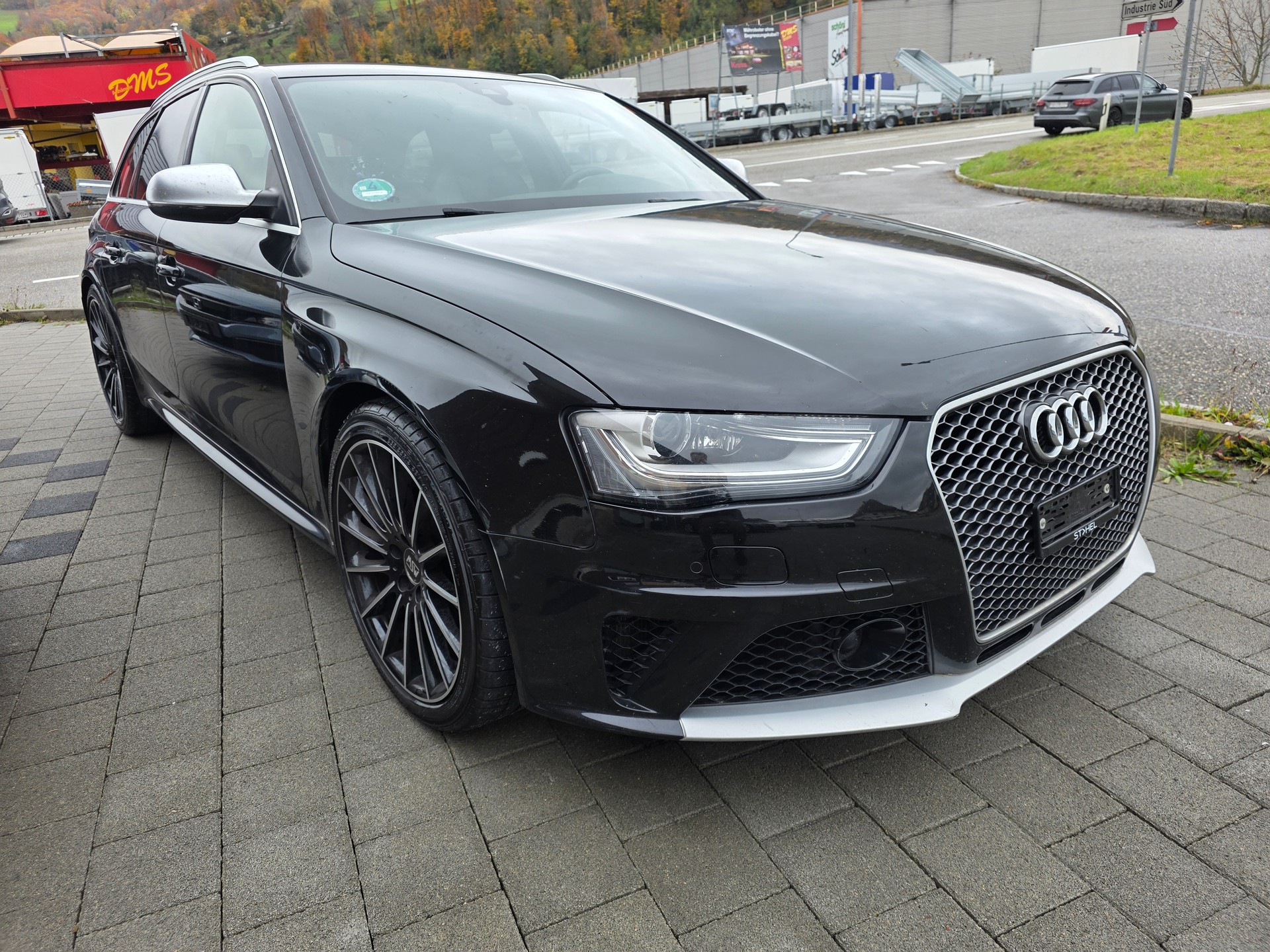 AUDI RS4 Avant 4.2 FSI V8 quattro S-tronic-image-10