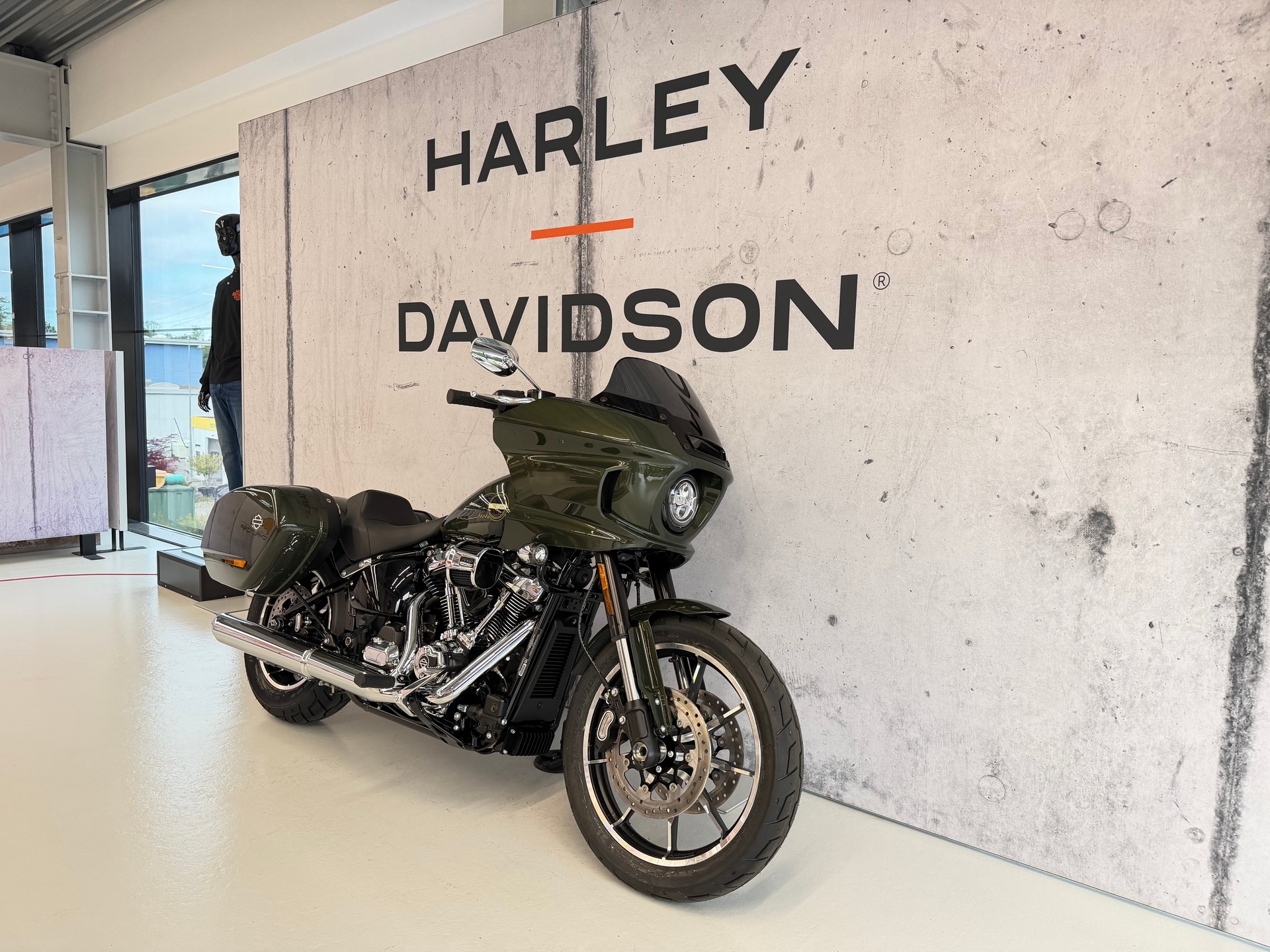 HARLEY-DAVIDSON FXLRST Low Rider ST 117-showroom-element-1