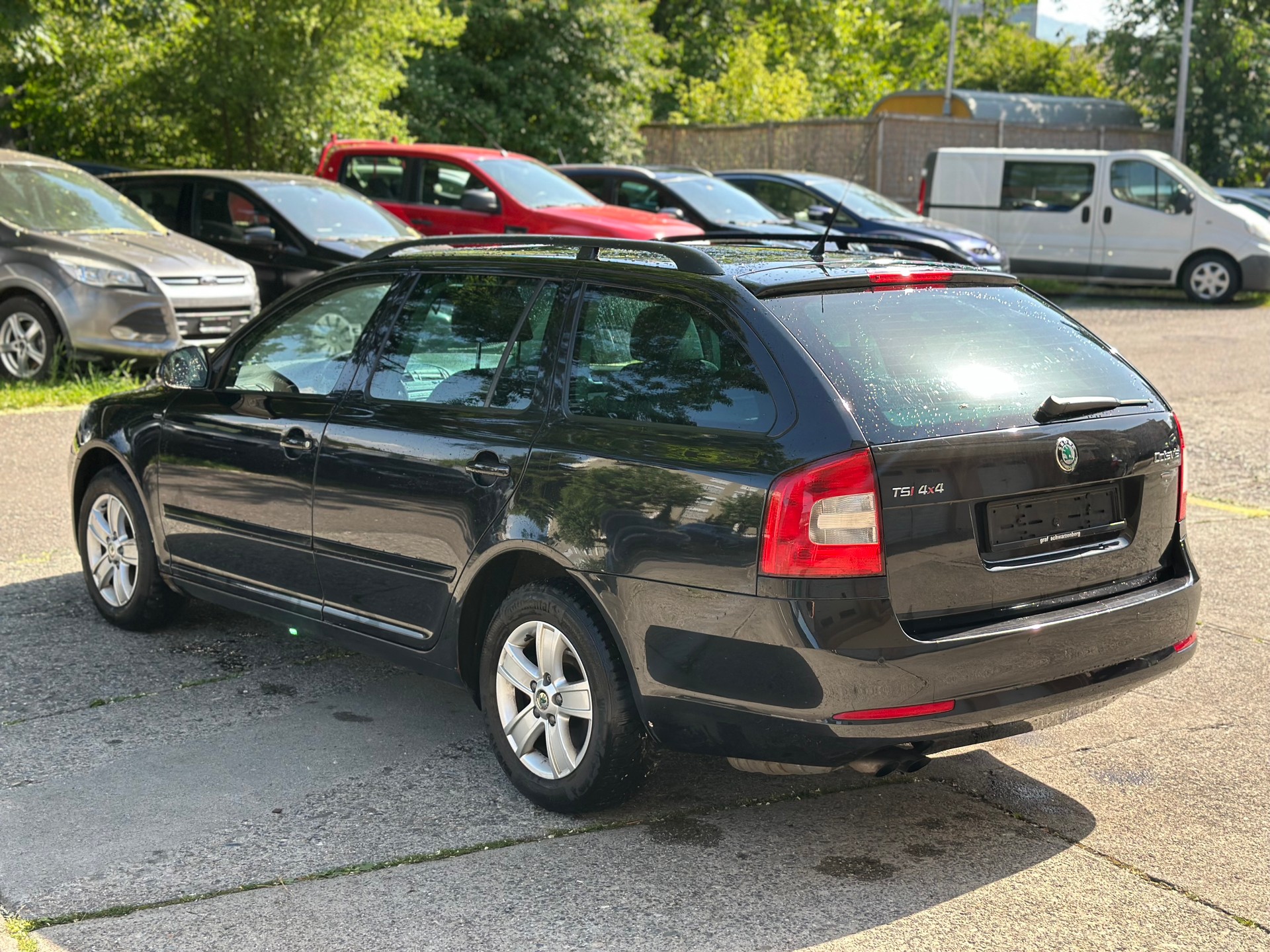 SKODA Octavia Combi 1.8 TSI Stöckli 4x4-image-3