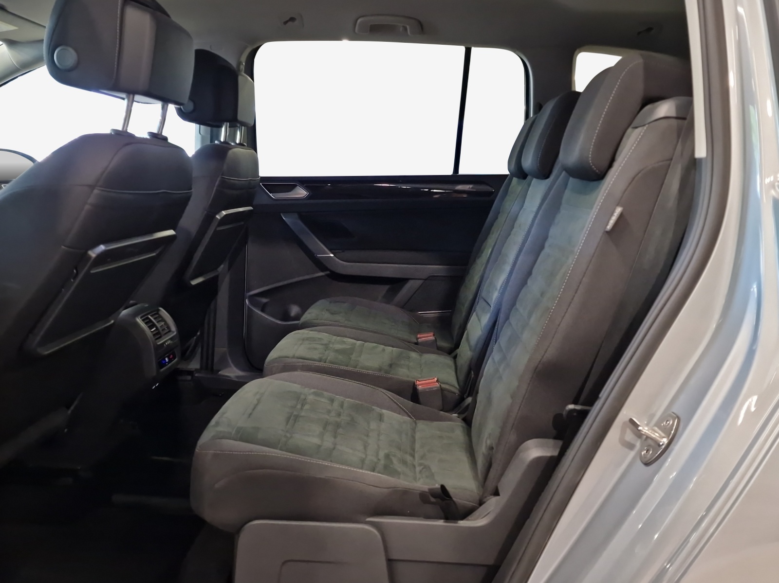 VW Touran 1.5 TSI EVO Highline DSG-image-11