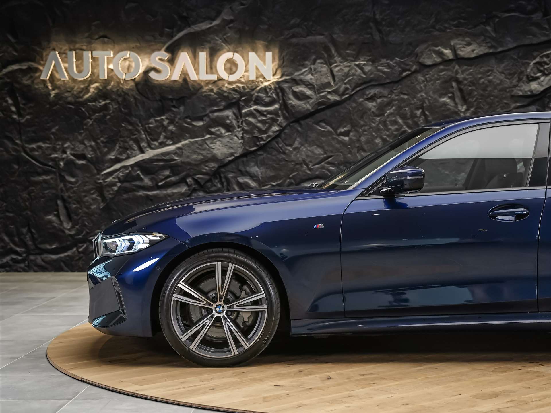 BMW 330i xDrive Steptronic M Sport *Leder*El. Sitze*Head-Up*360° Kamera*-image-14