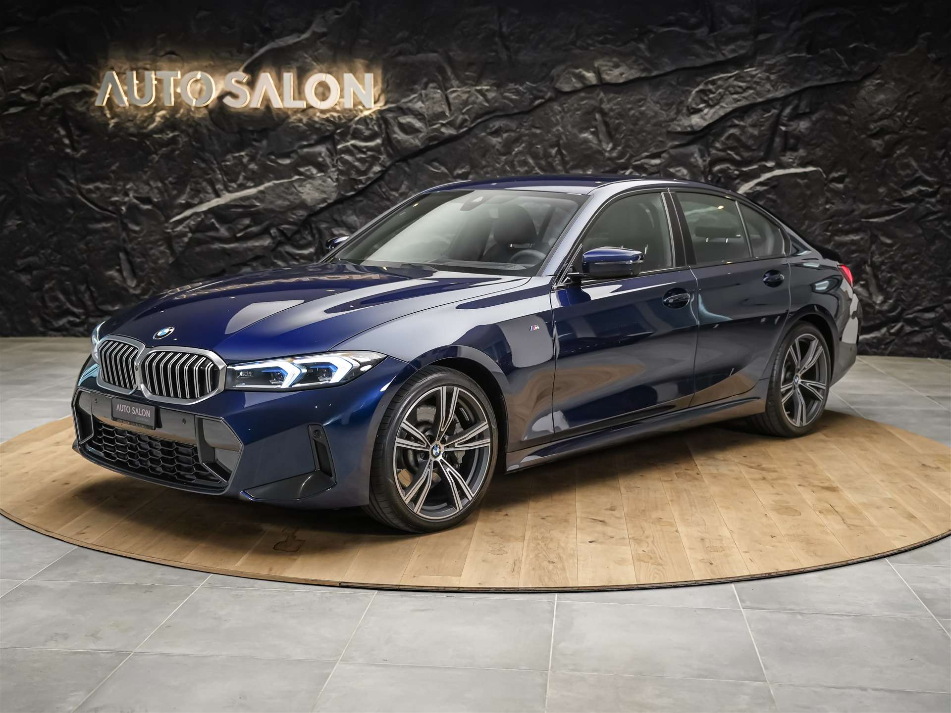 BMW 330i xDrive Steptronic M Sport *Leder*El. Sitze*Head-Up*360° Kamera*-image-1