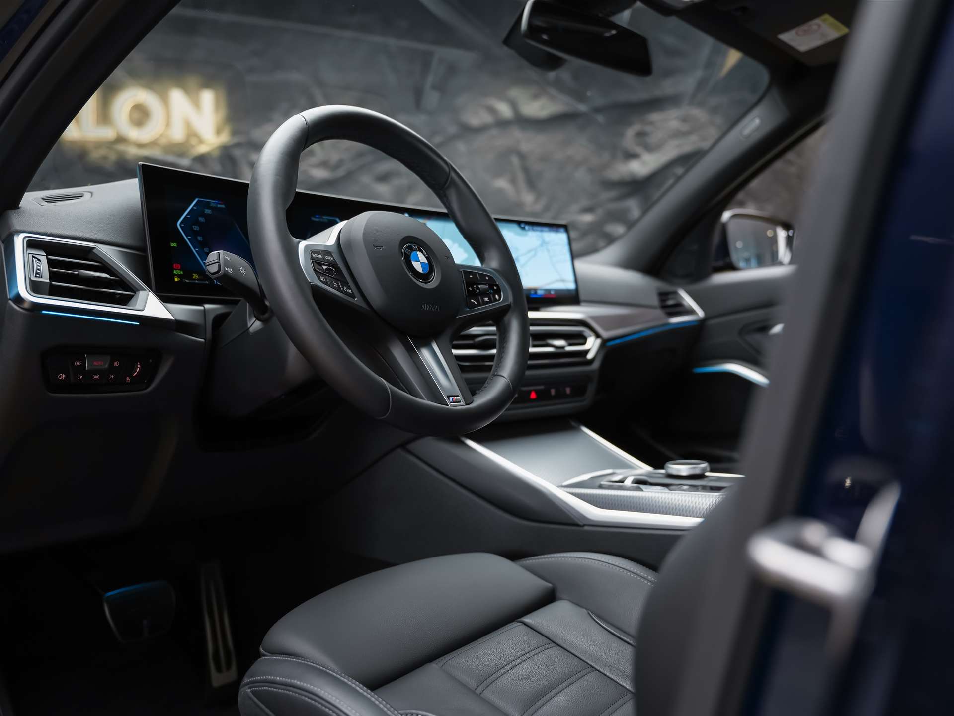 BMW 330i xDrive Steptronic M Sport *Leder*El. Sitze*Head-Up*360° Kamera*-image-7