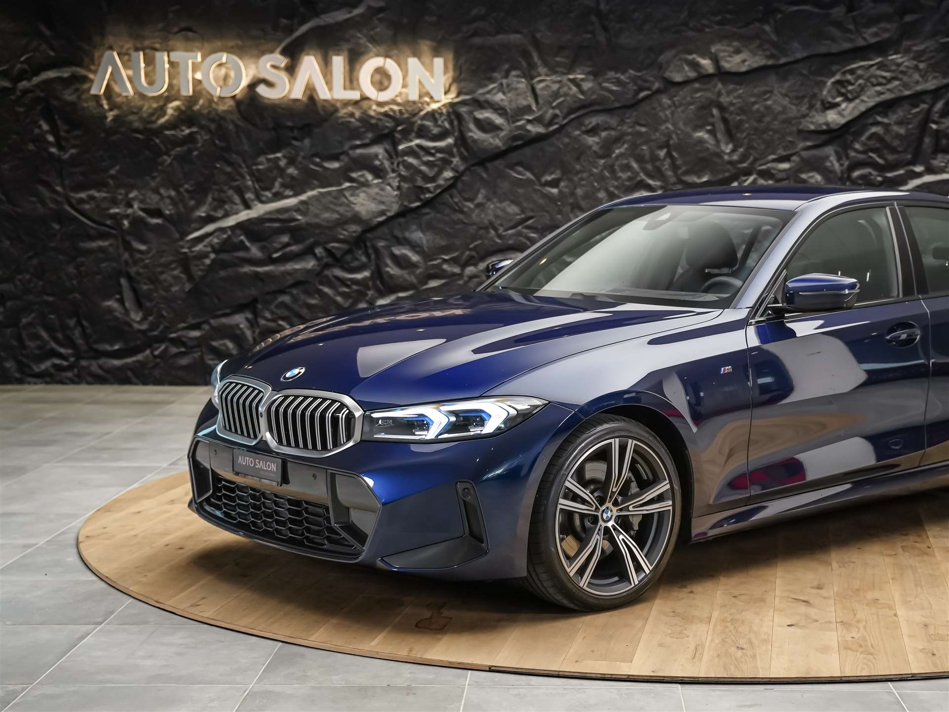 BMW 330i xDrive Steptronic M Sport *Leder*El. Sitze*Head-Up*360° Kamera*-image-13