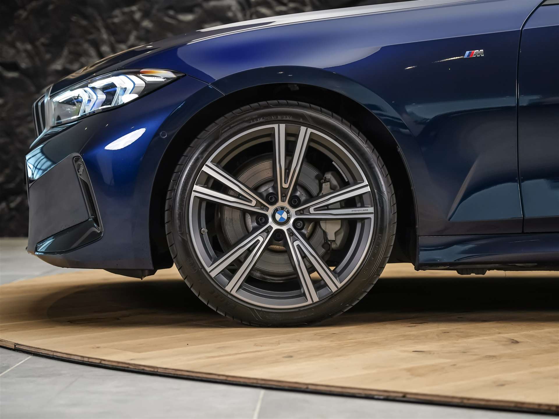 BMW 330i xDrive Steptronic M Sport *Leder*El. Sitze*Head-Up*360° Kamera*-image-15