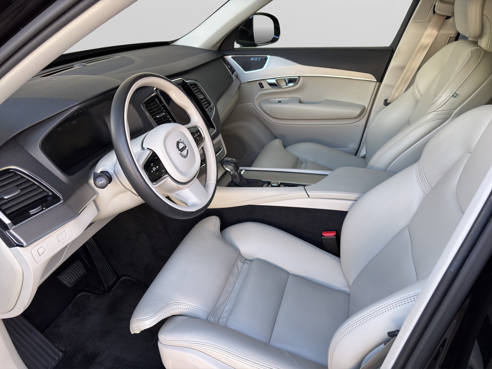 VOLVO XC90 2.0 D5 Inscription 5P. AWD-showroom-element-3