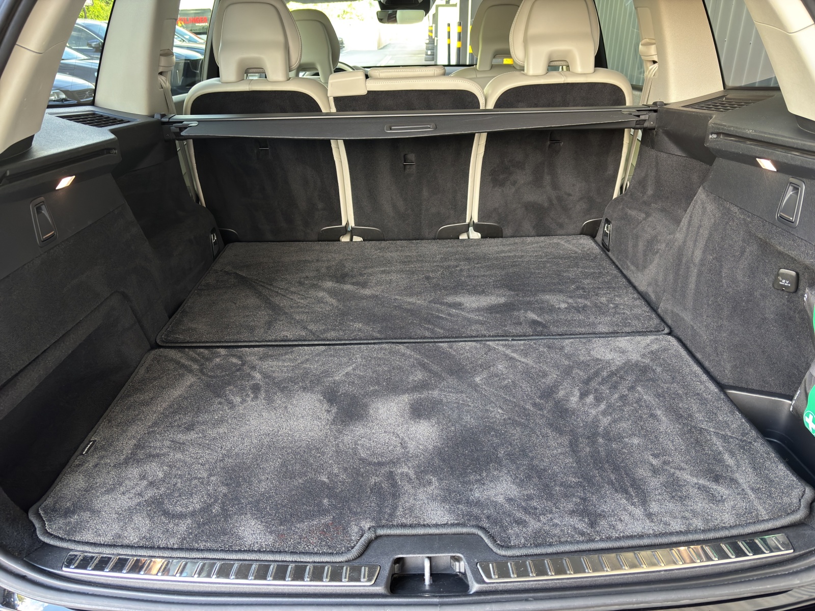 VOLVO XC90 2.0 D5 Inscription 5P. AWD-image-12