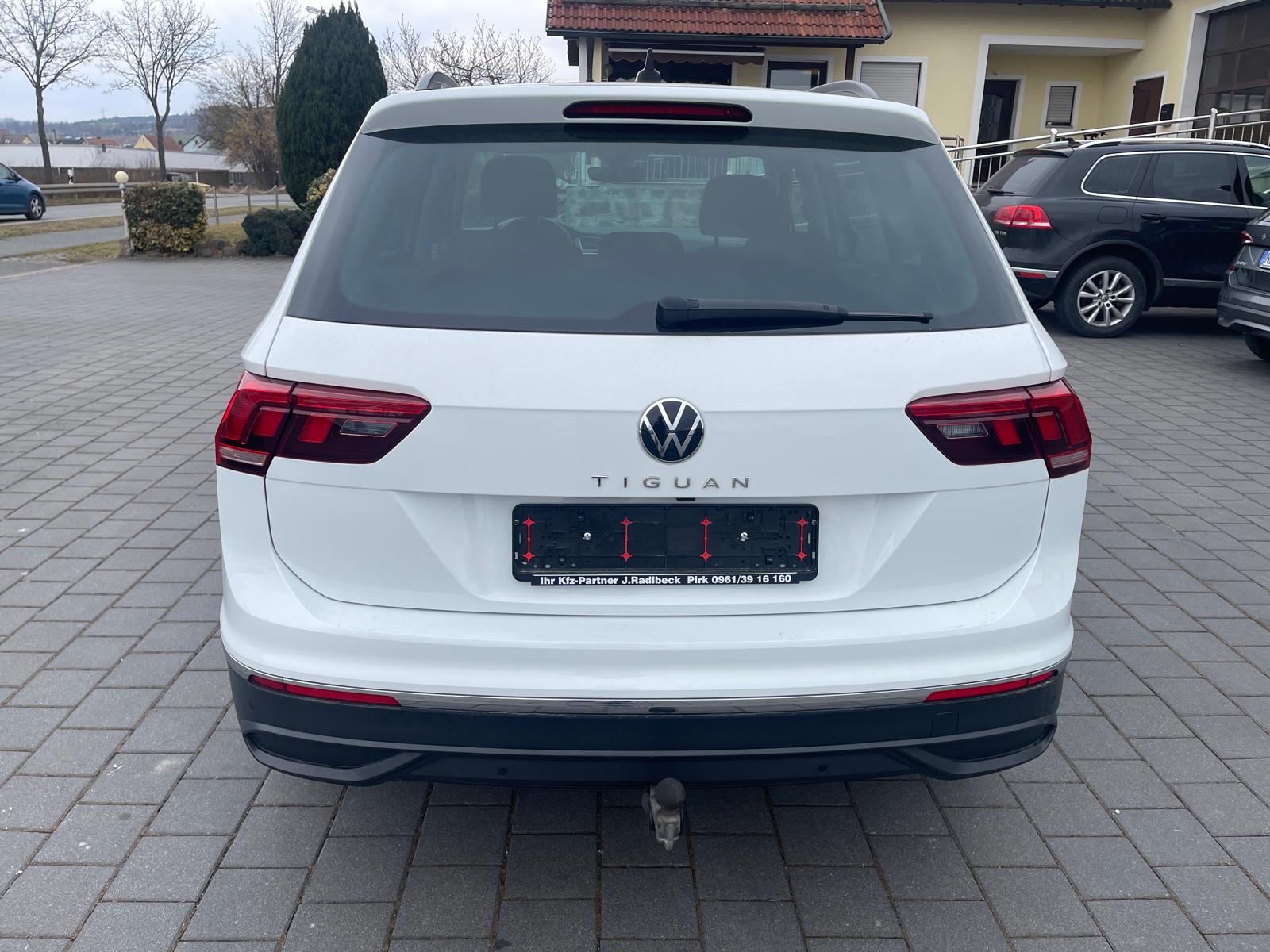 VW Tiguan 1.5TSI Evo Life DSG-showroom-element-3