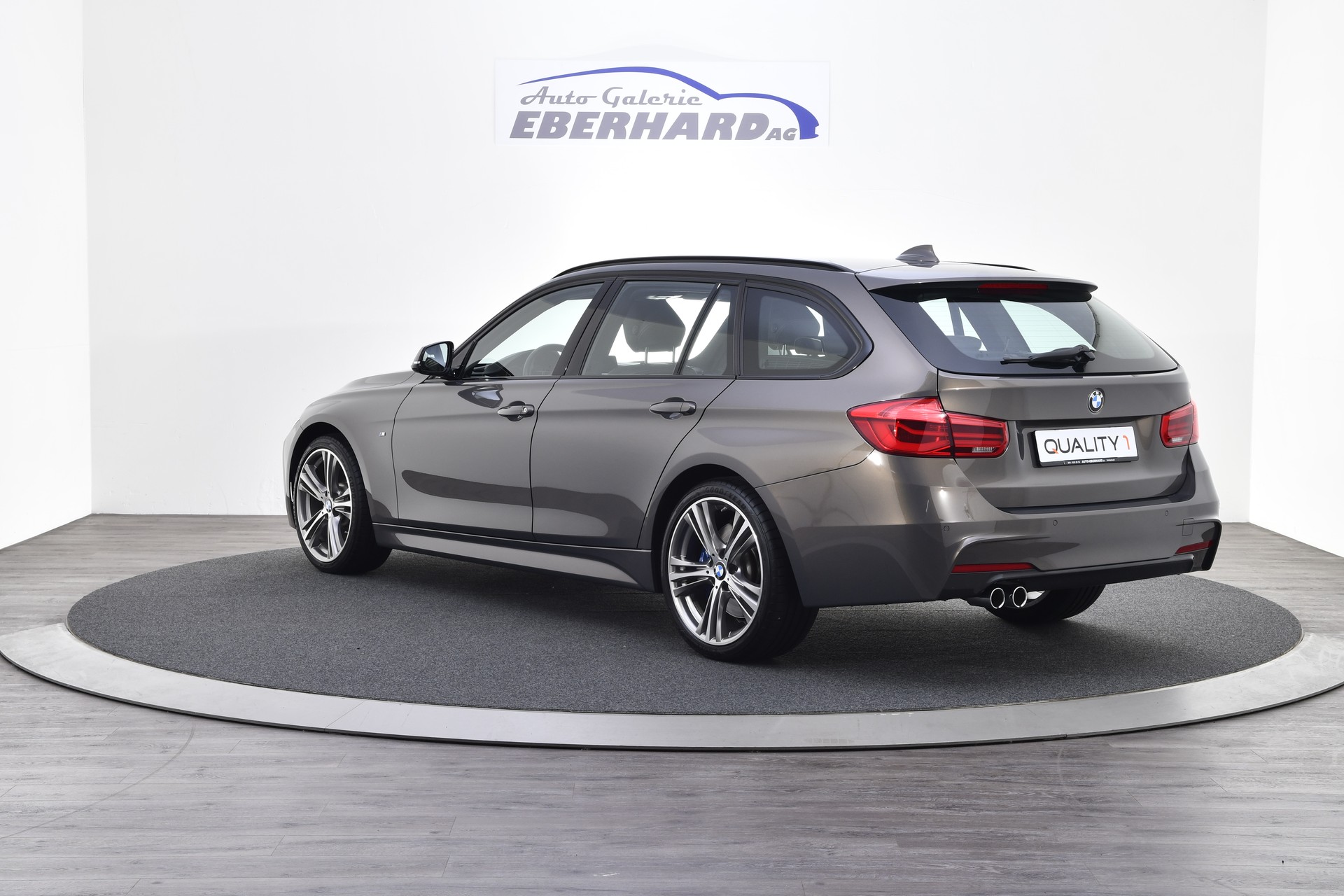 BMW 330d xDrive Touring M Sport Line Steptronic-image-2