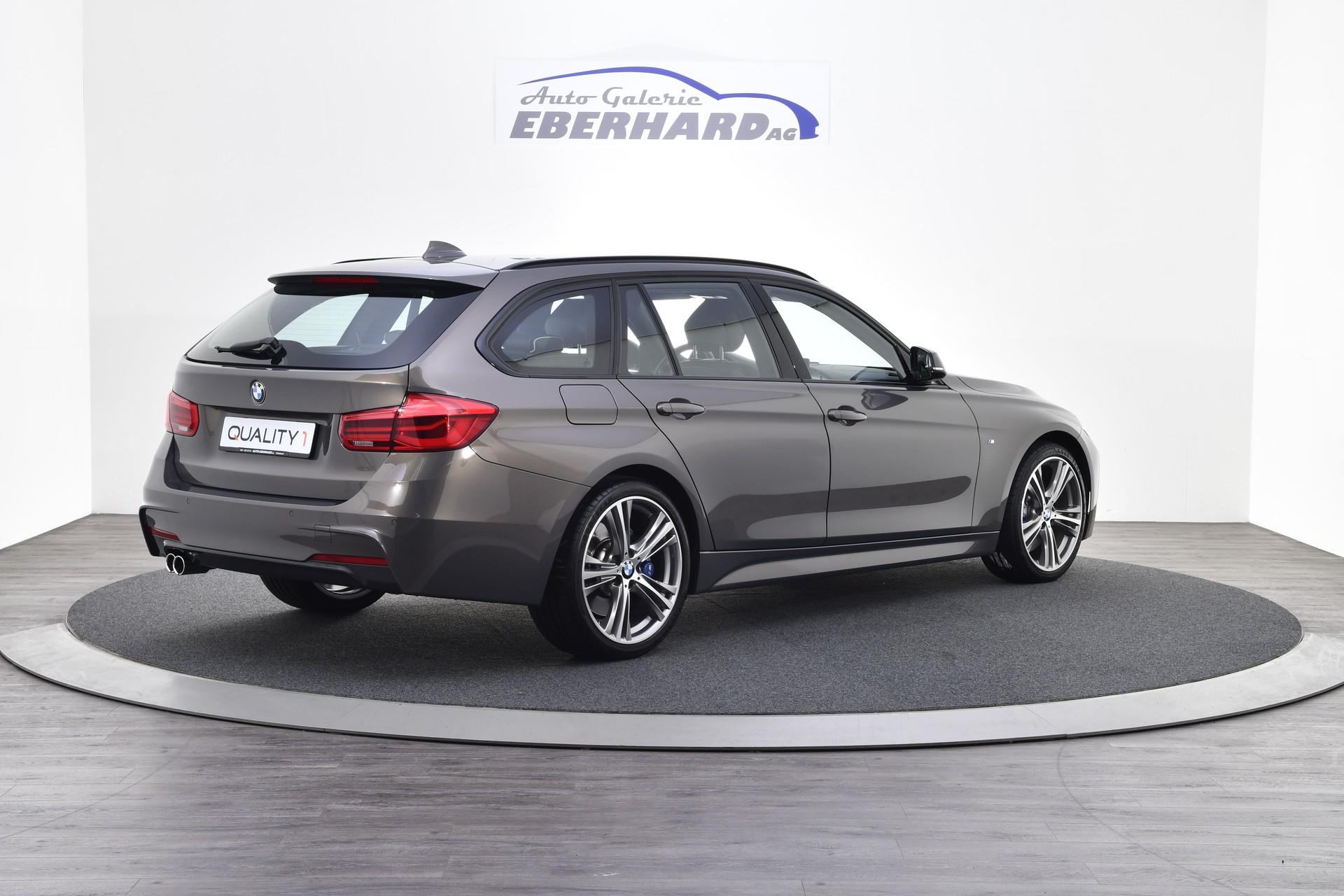BMW 330d xDrive Touring M Sport Line Steptronic-image-4