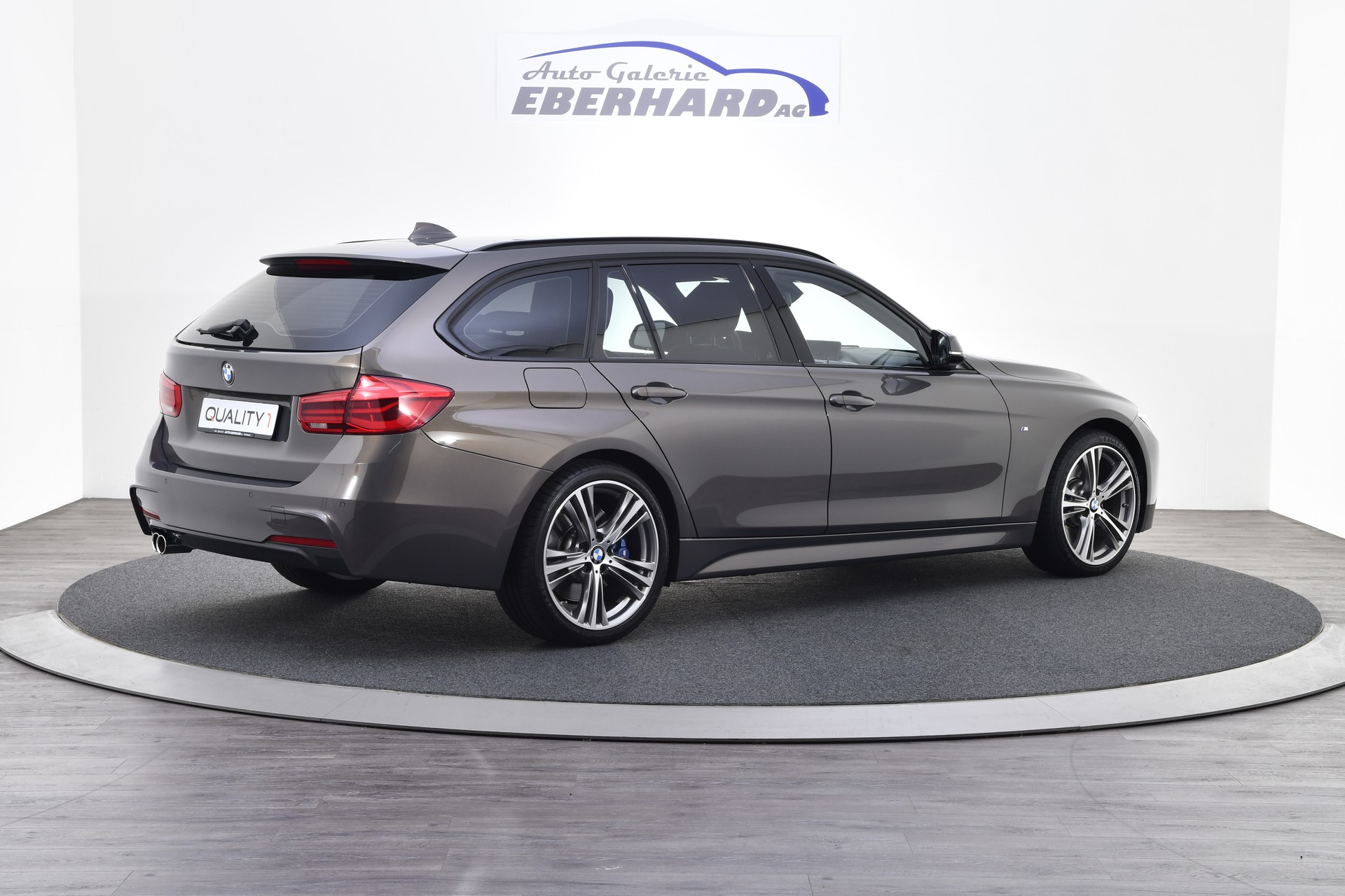 BMW 330d xDrive Touring M Sport Line Steptronic-image-4