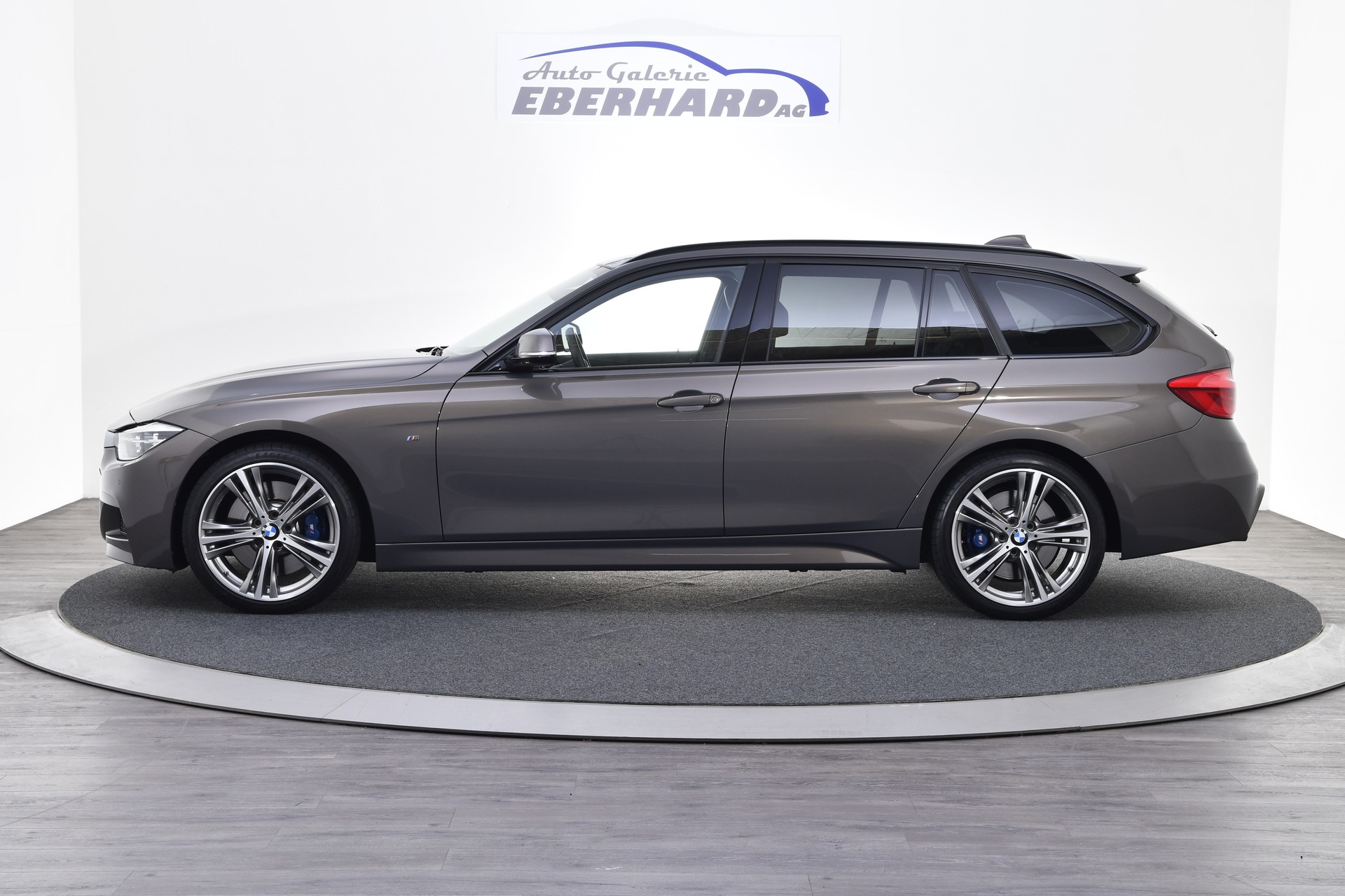 BMW 330d xDrive Touring M Sport Line Steptronic-showroom-element-1