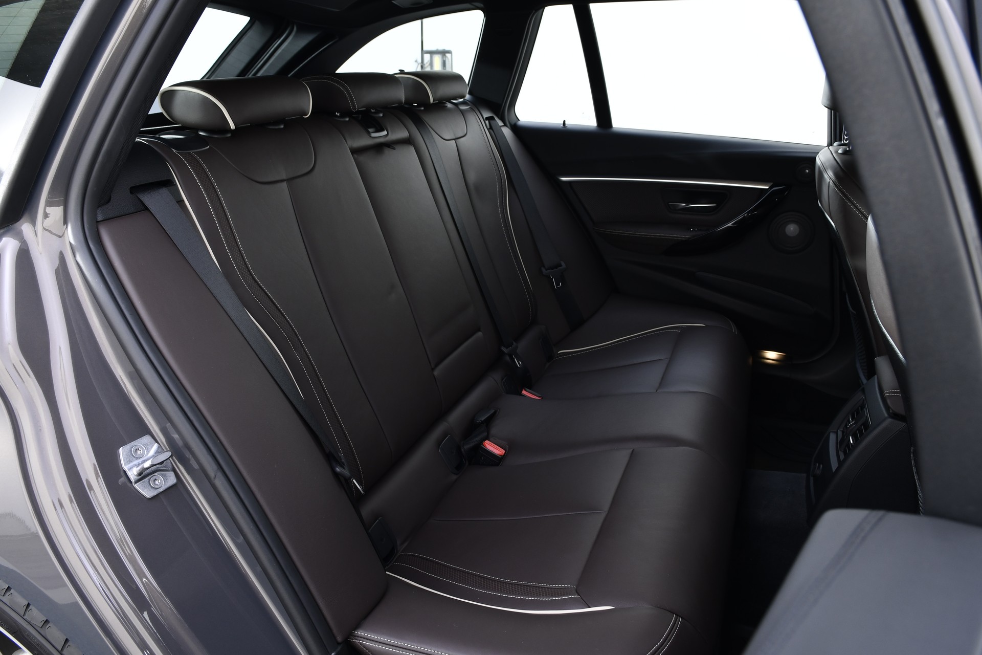 BMW 330d xDrive Touring M Sport Line Steptronic-image-19